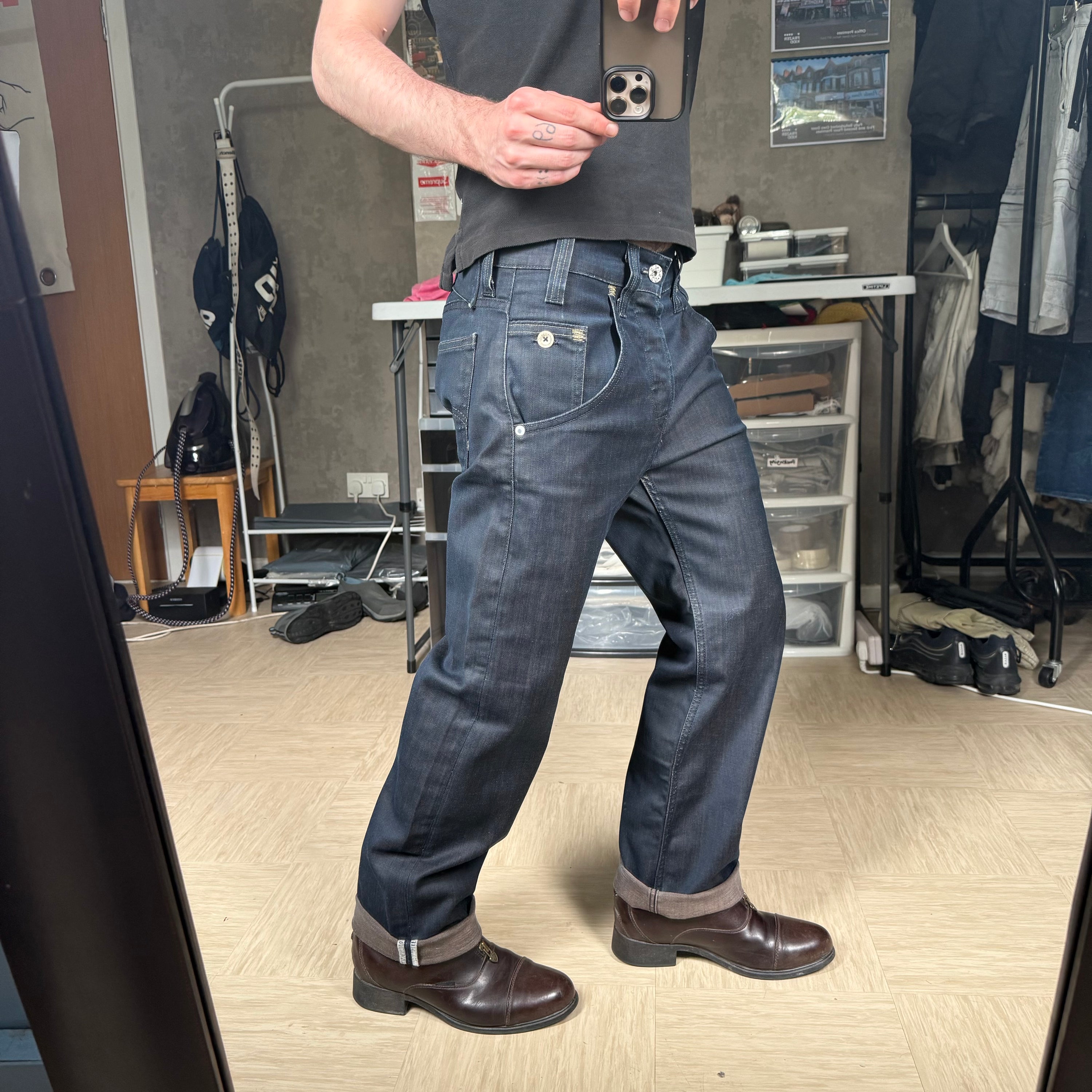 Levi's 533 2000's dark denim loose straight fitm jeans (S)