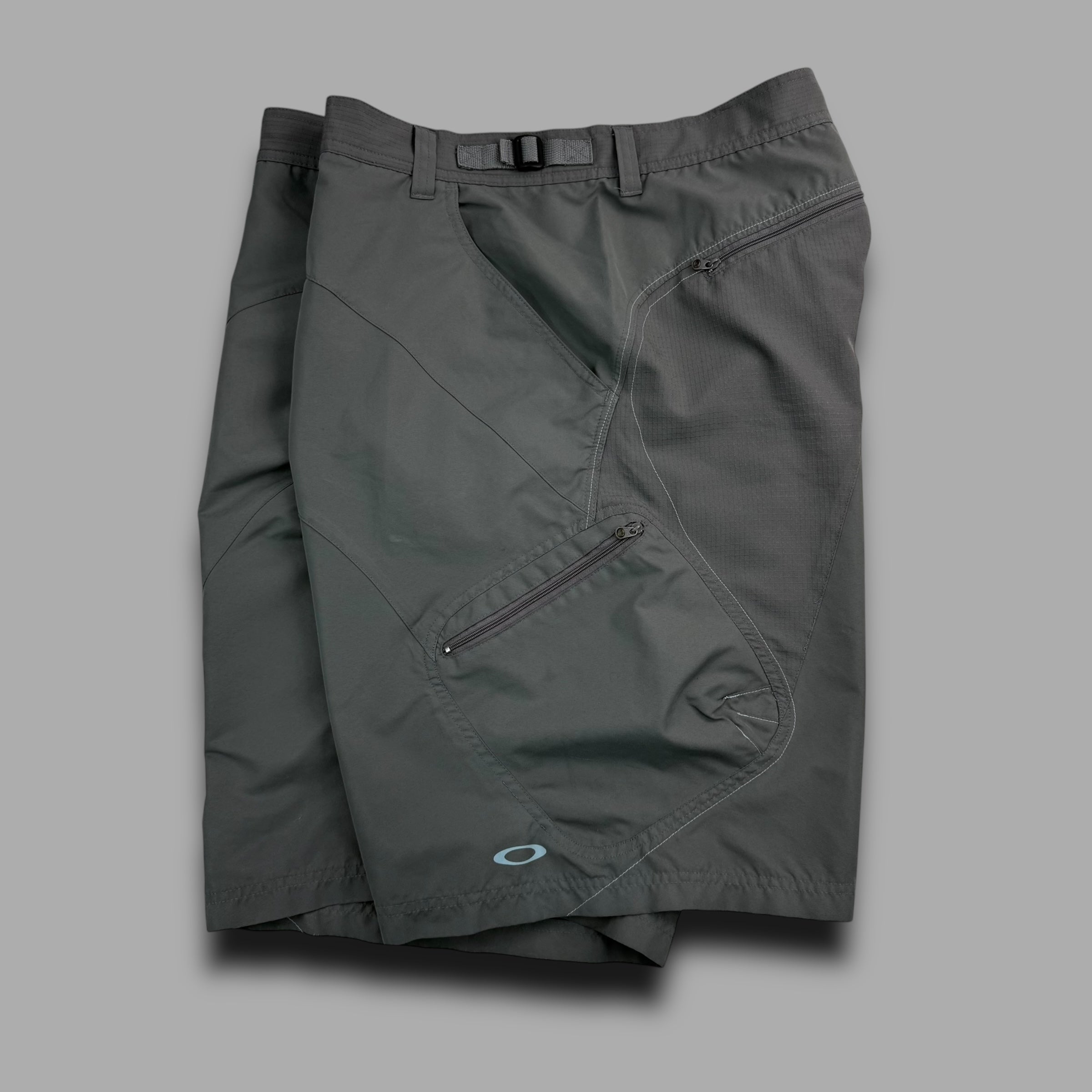 Oakley 2005 technical panelled baggy shorts (L)