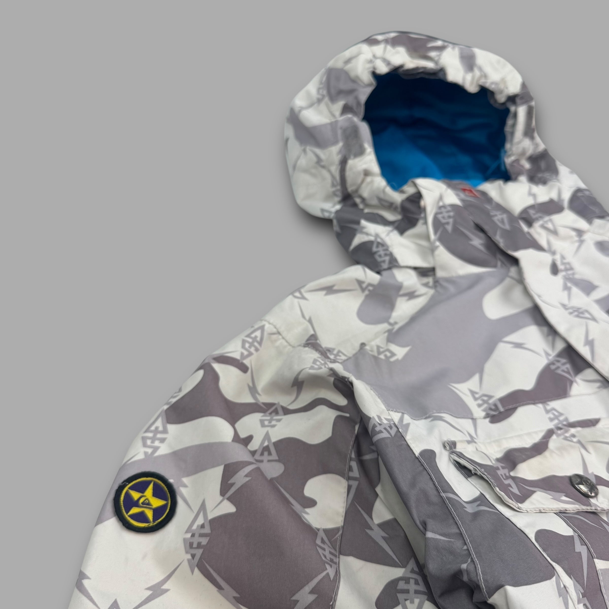 Quiksilver 2000's technical multi-pocket camo softshell ski jacket (L) wms