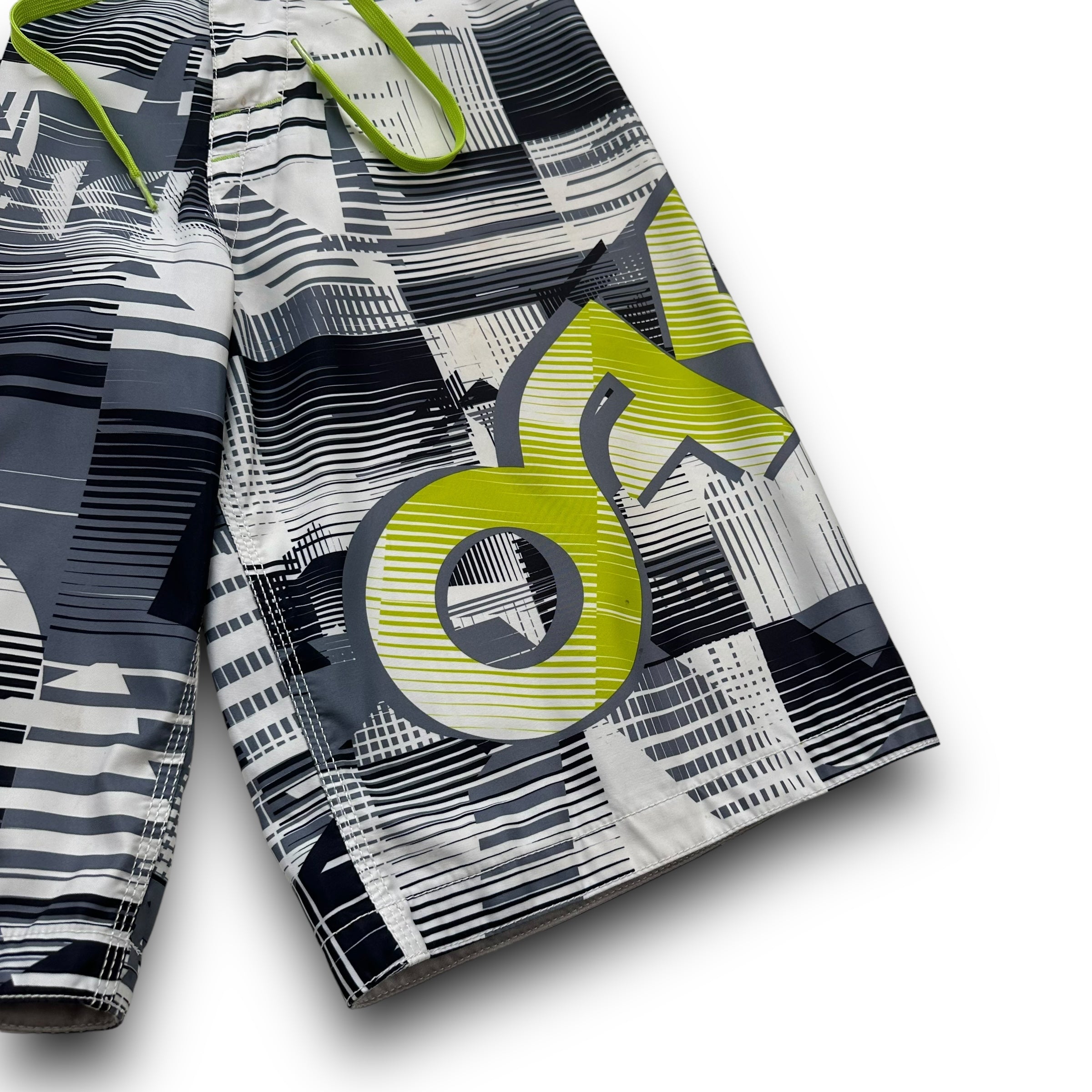 Oakley 2009 graphic board shorts (S)