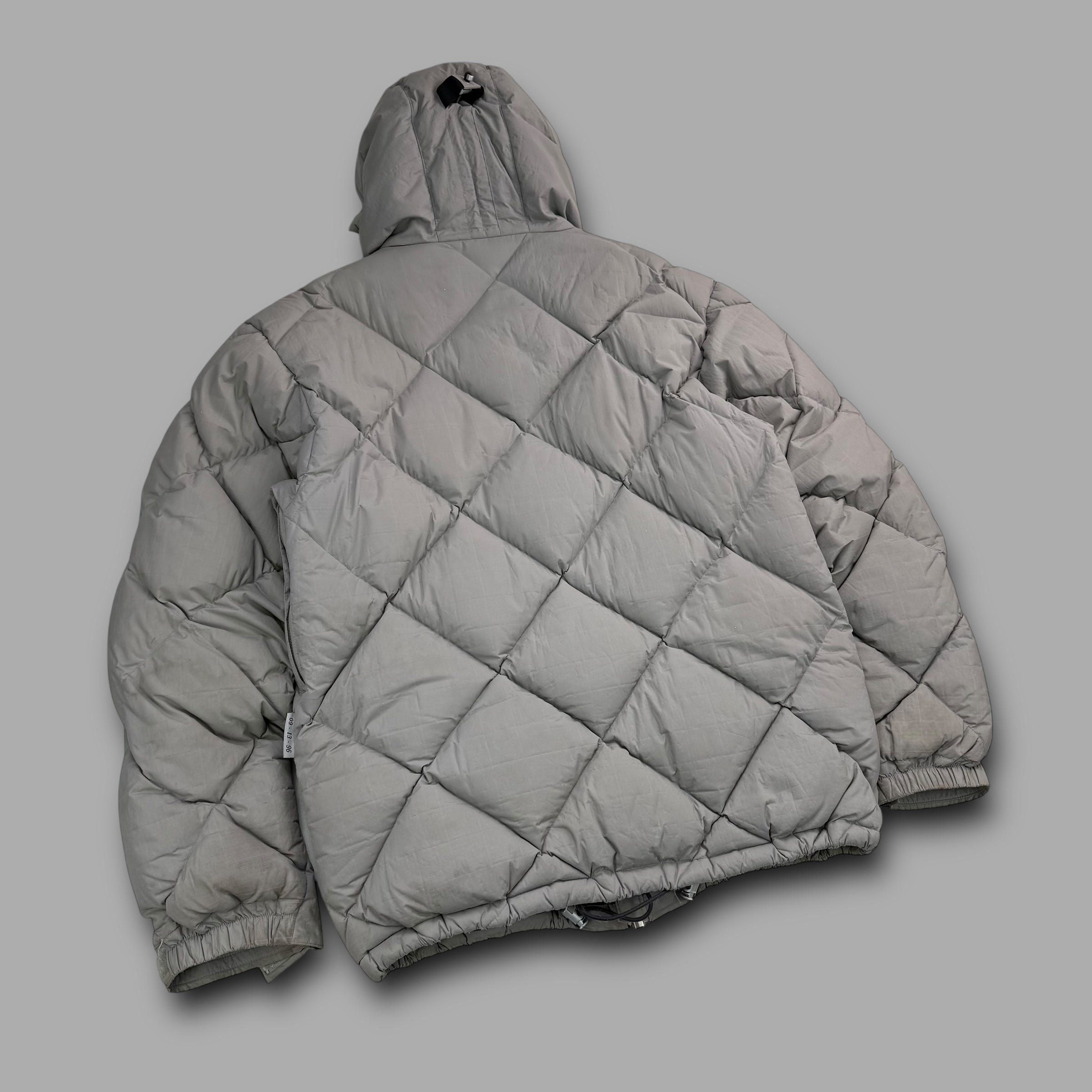 Burton analog 2000's panelled diamond stitch downfilled multi-pocket puffer jacket (M)