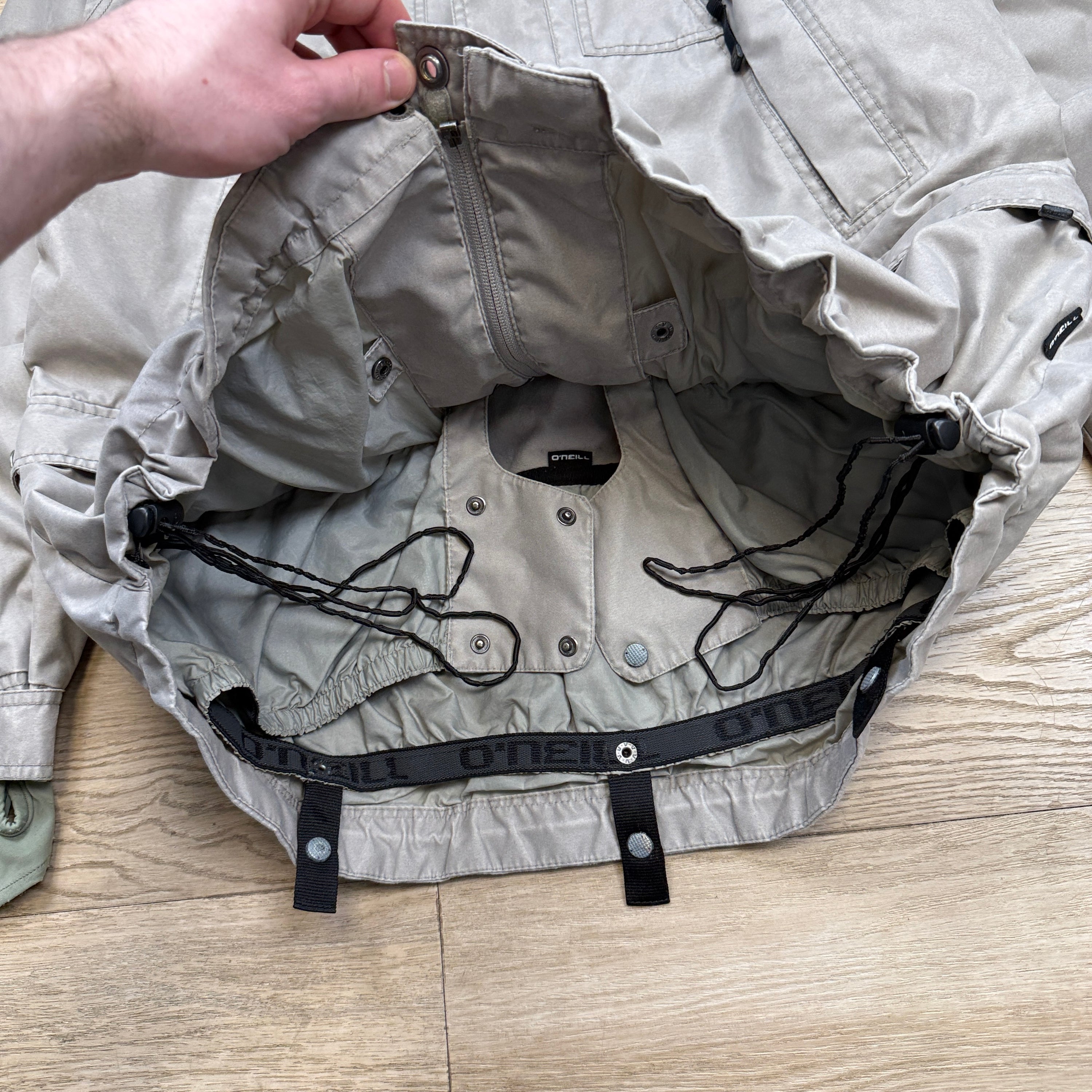 O'Neill 2000's technical multi-pocket vented parka ski jacket (XL)