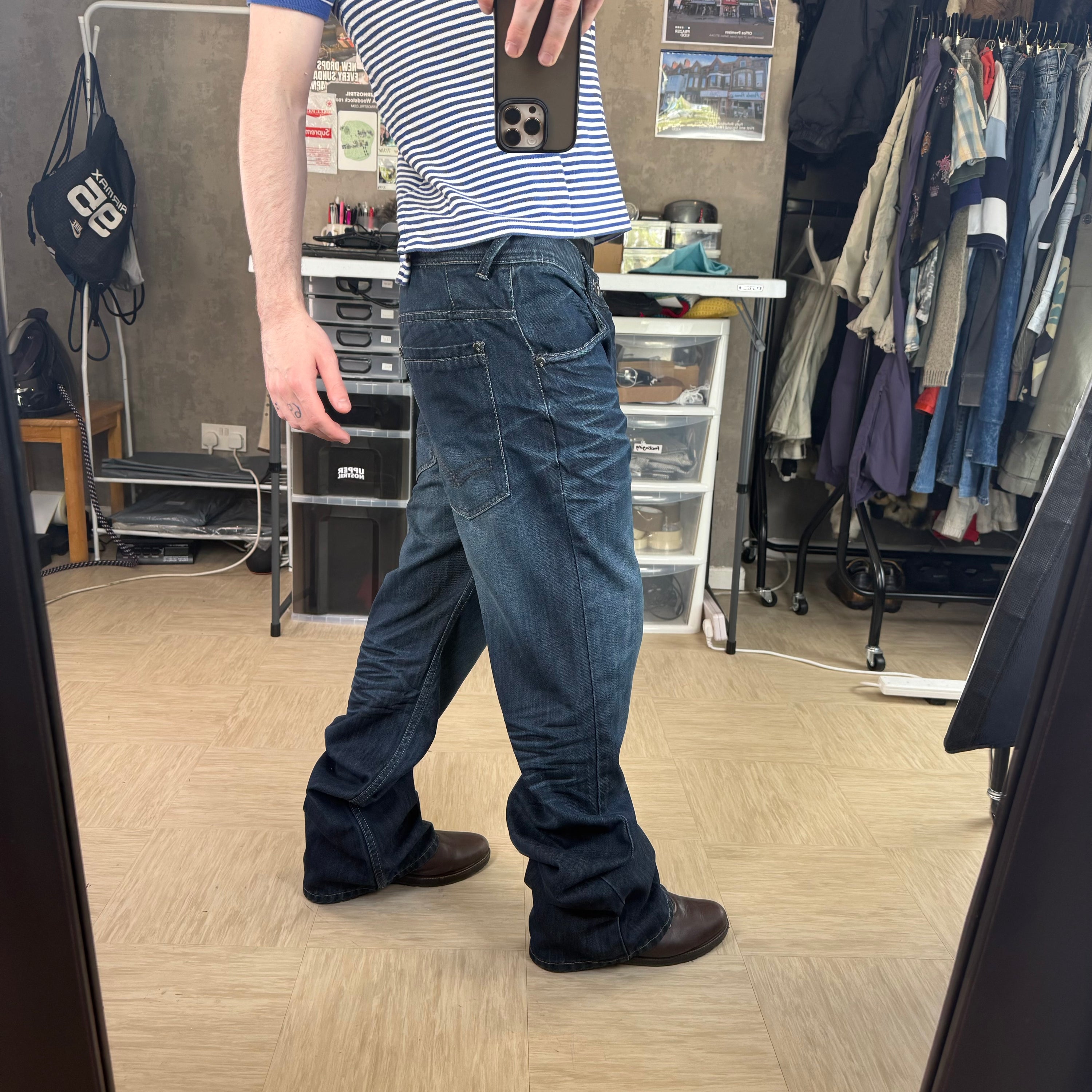 Diesel 1990's Hudson fit dark denim relaxed bootcut jeans (M)