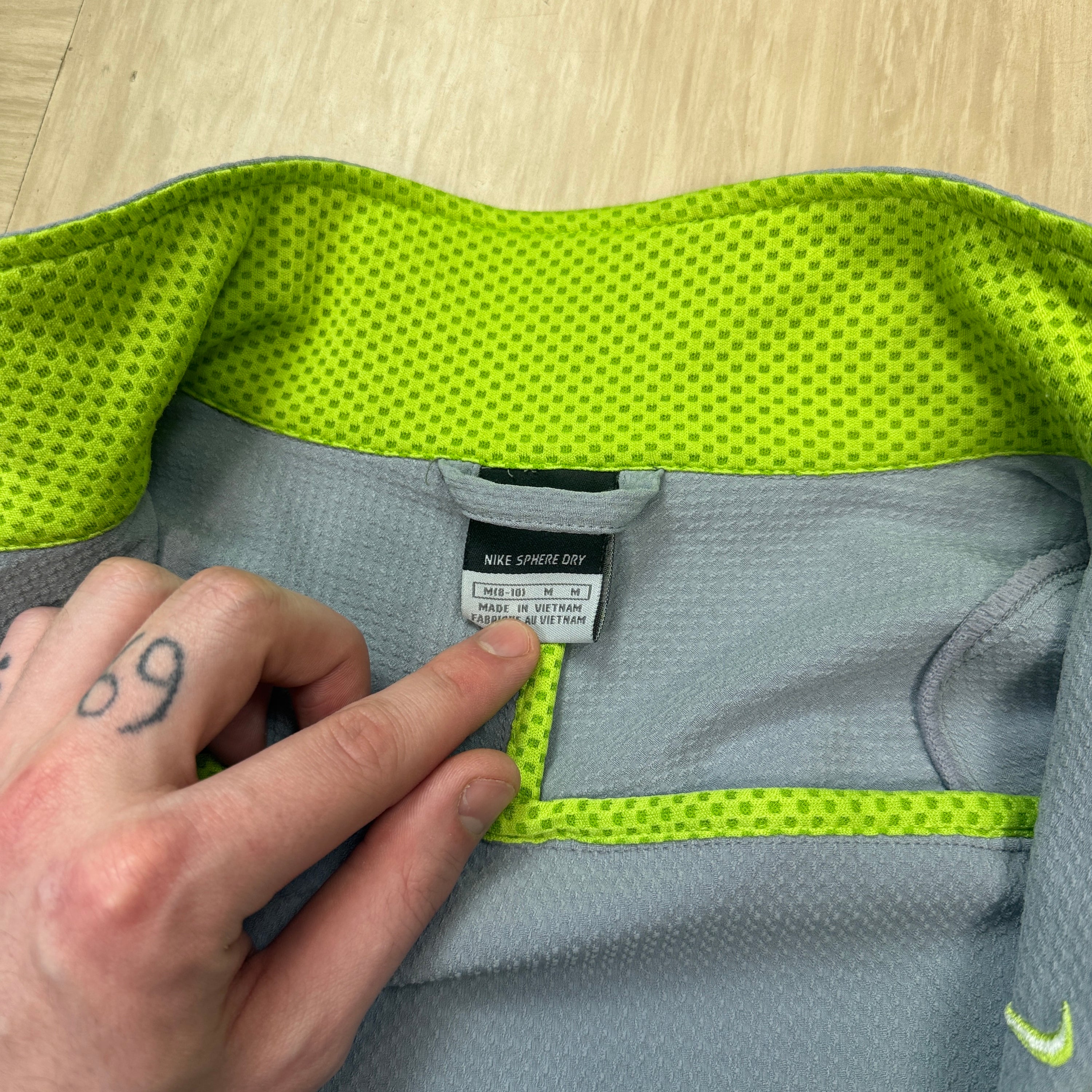 Nike sphere dry 2000's technical panelled softshell midlayer (S)