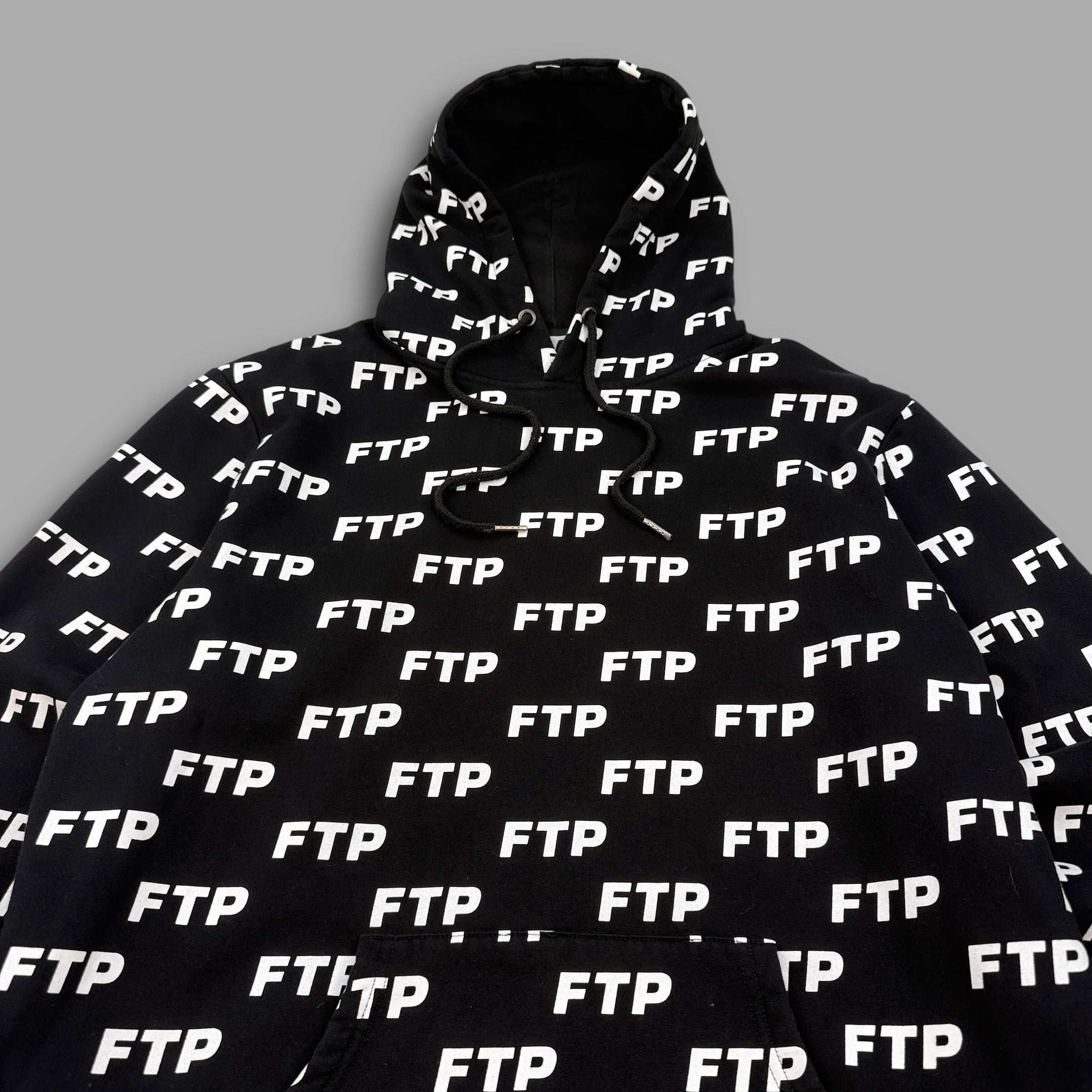 FTP pullover monogram hoodie (XL)