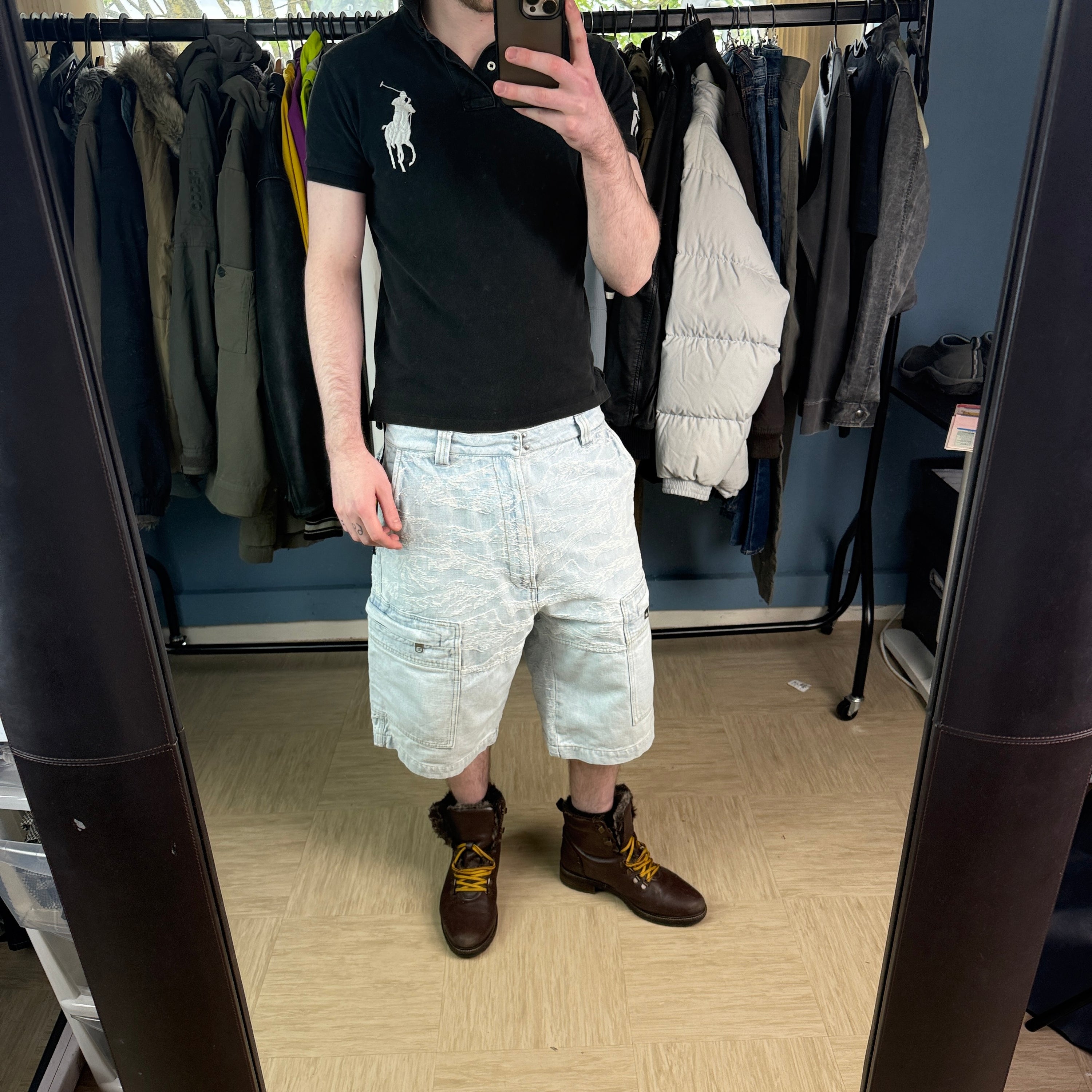 Diesel 2000's baggy wide leg embroidered jean shorts (M)