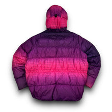 Load image into Gallery viewer, Nike ACG 2009 technical 800 down-filled gradient puffer jacket (M)
