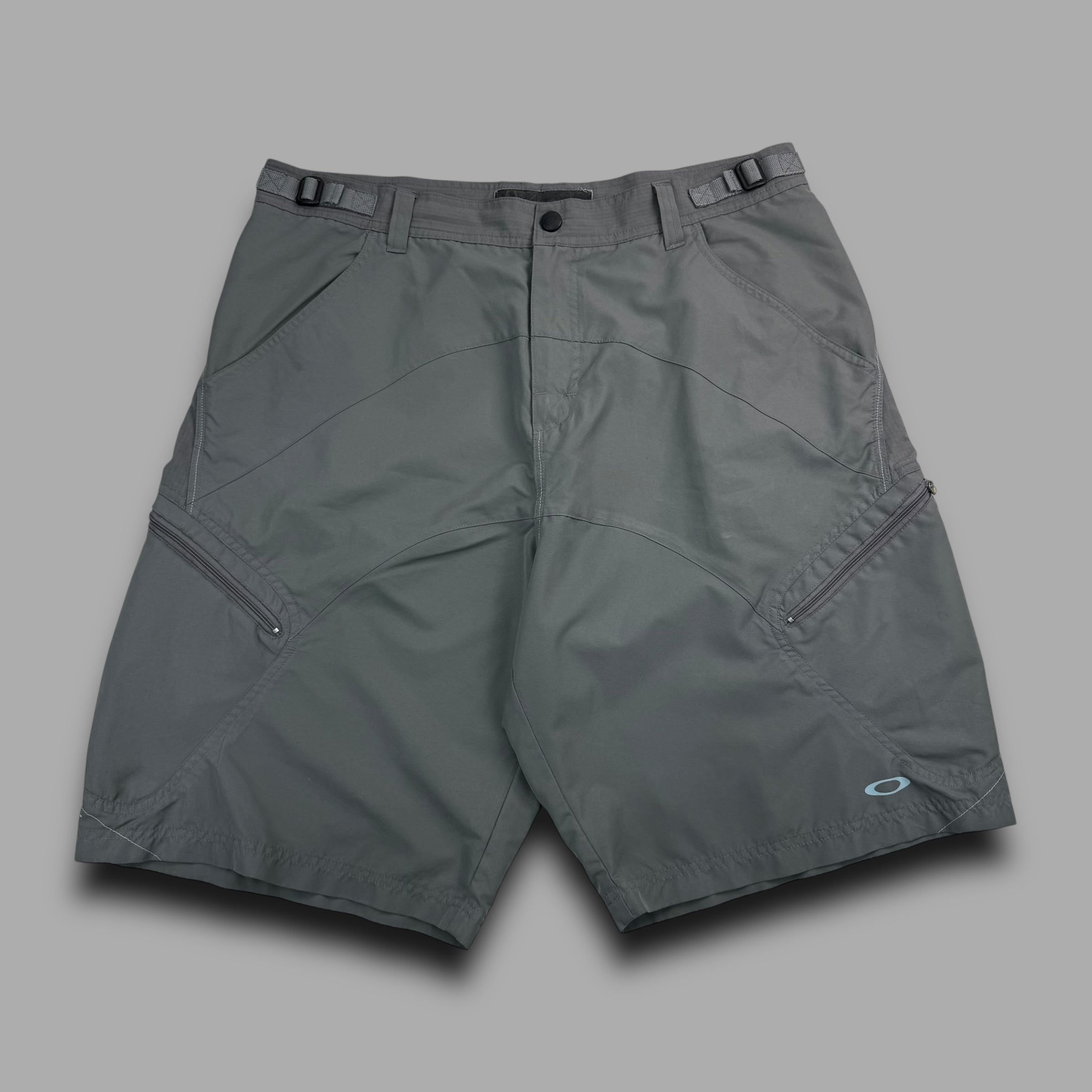 Oakley 2005 technical panelled baggy shorts (L)