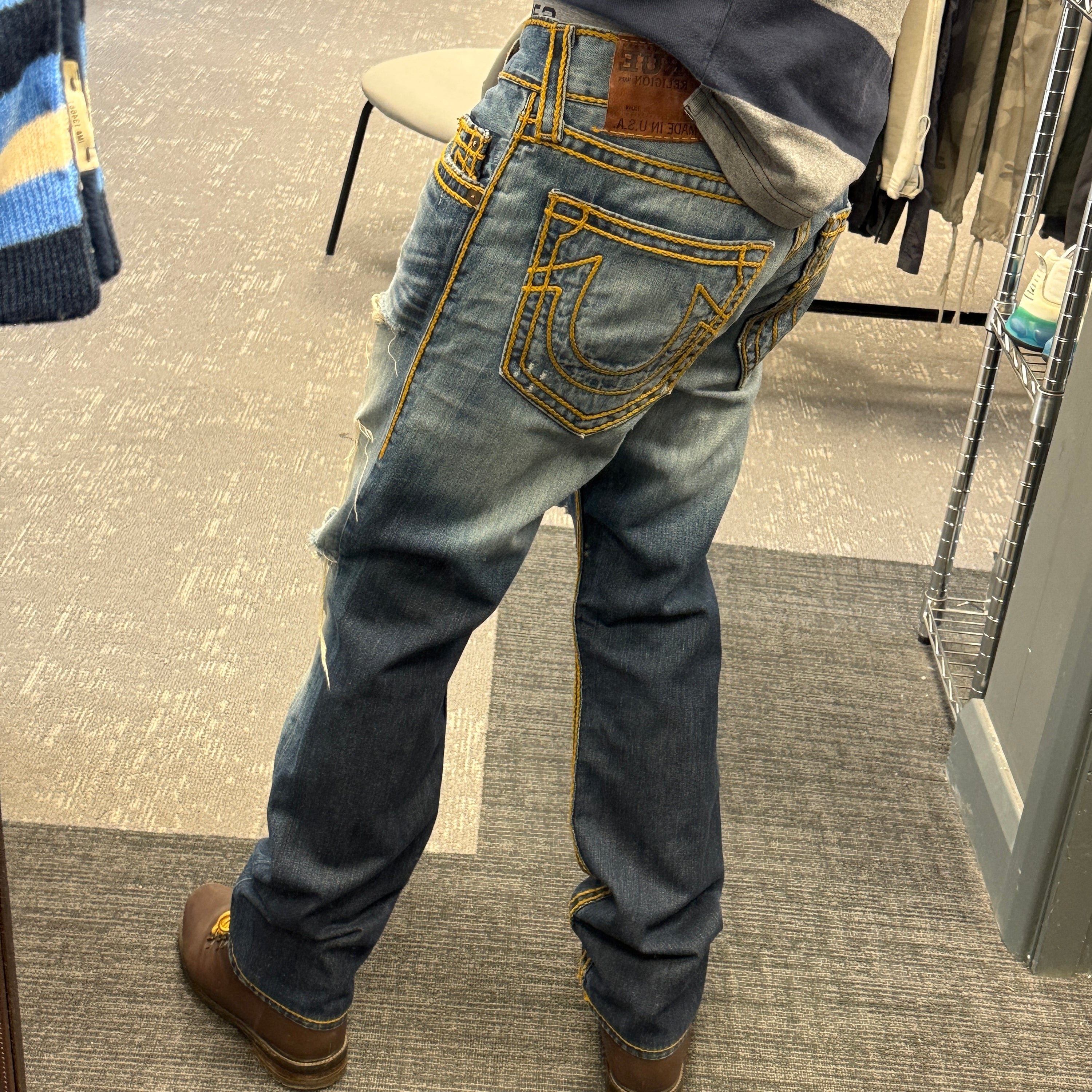 True religion 2002 relaxed straight bootcut denim contrast stitch distressed jeans (S)
