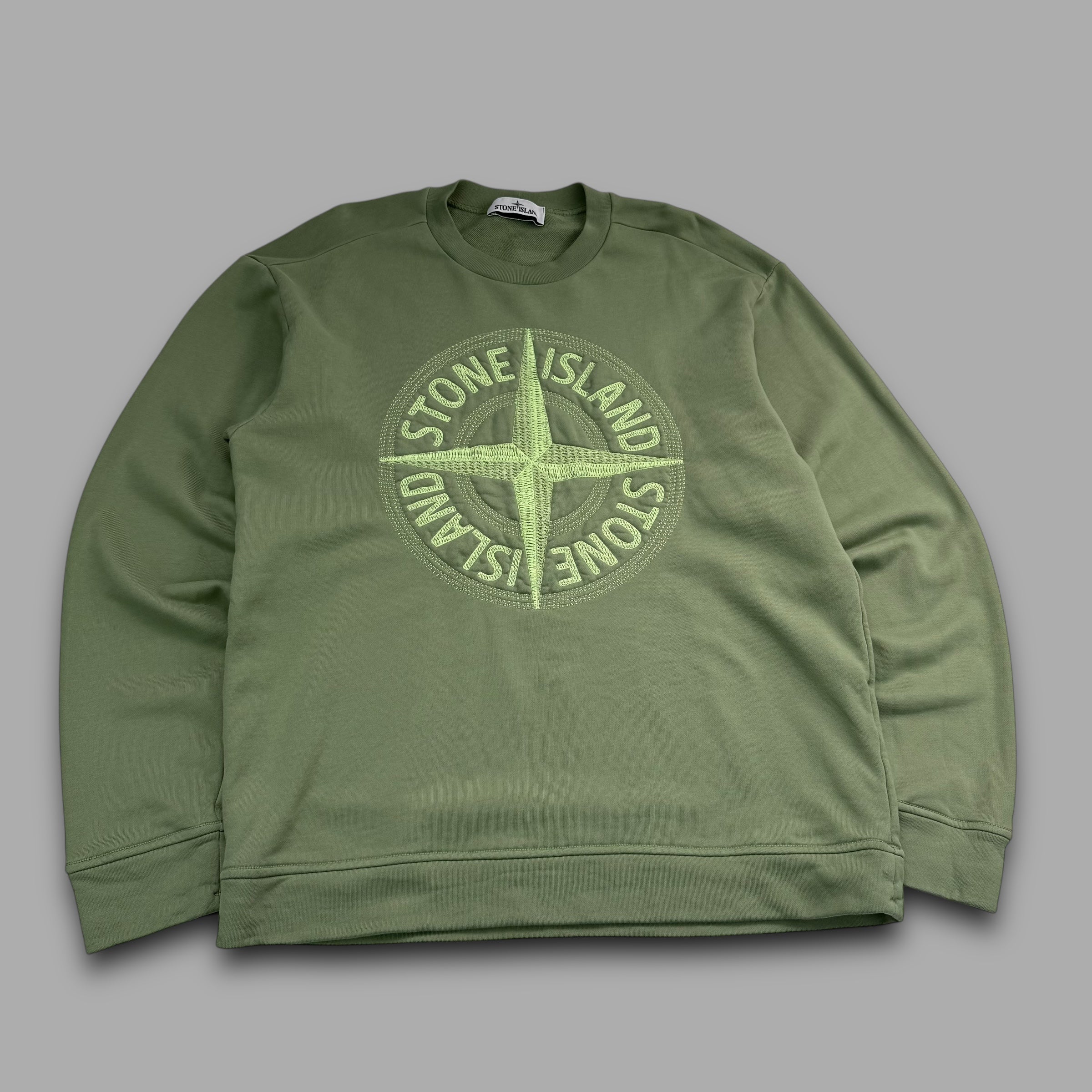 Stone island embroidered sweatshirt (M)