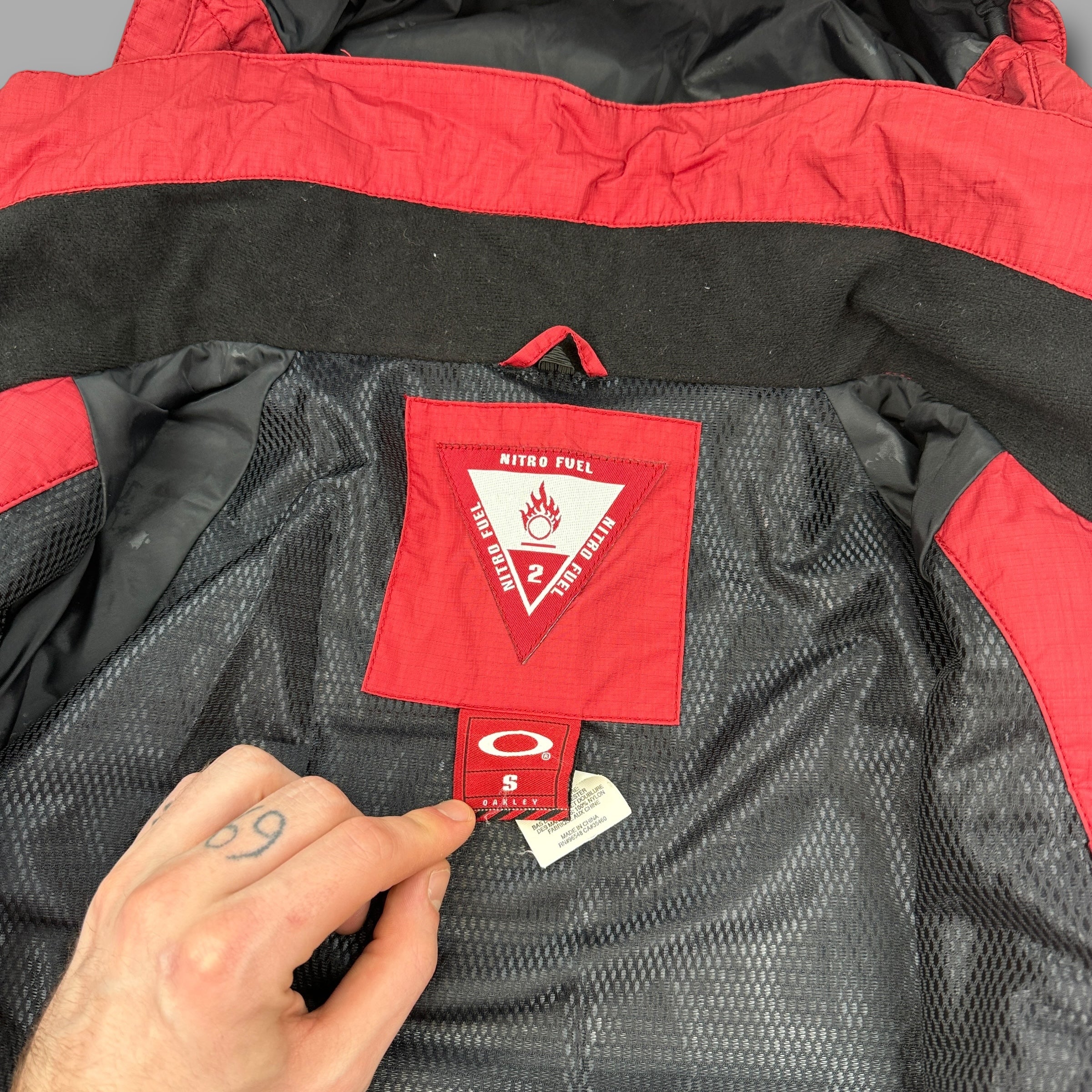 Oakley nitro fuel 2000's technical vented nylon rip stop ski jacket (S)