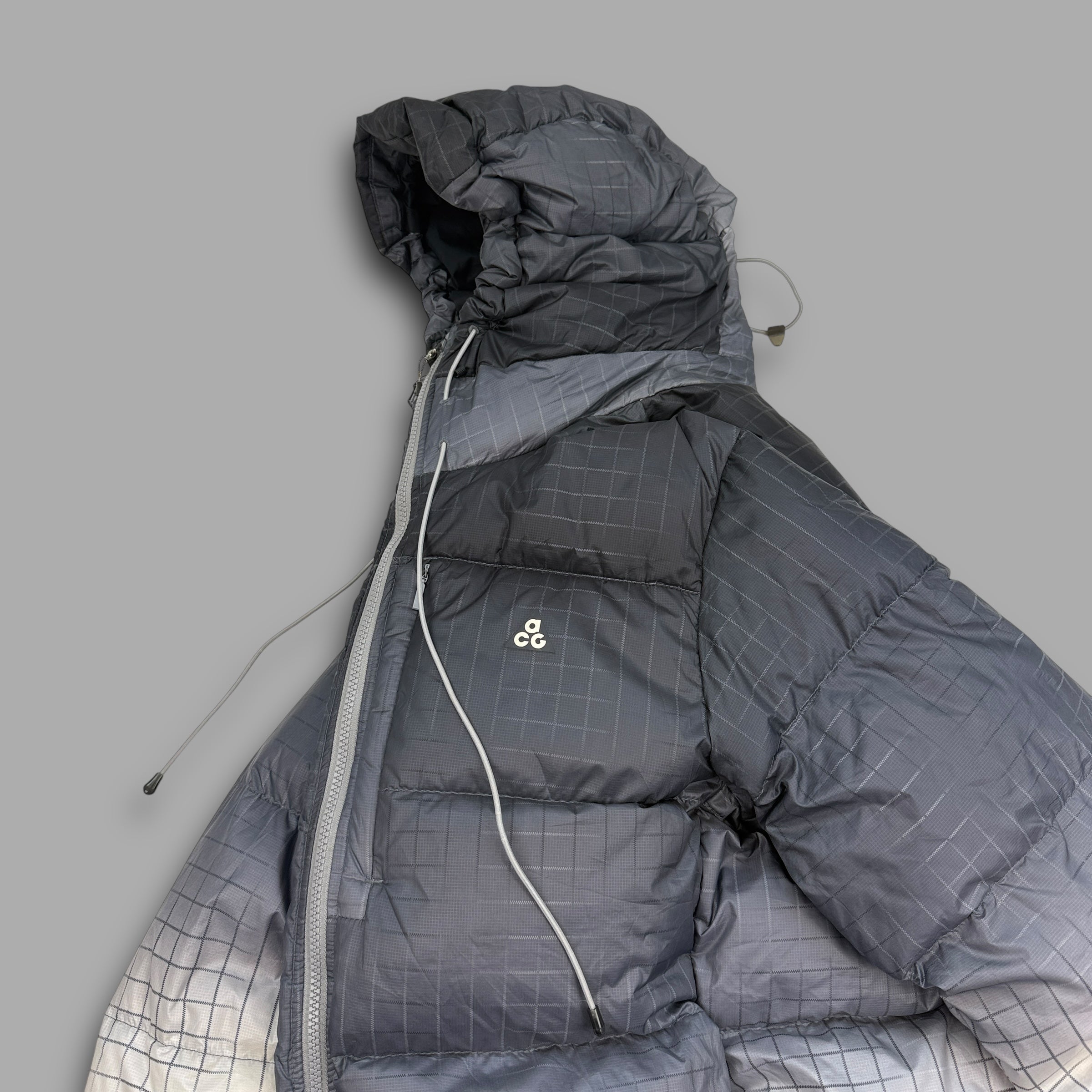 Nike ACG 2007 technical gradient downfilled puffer jacket (L)