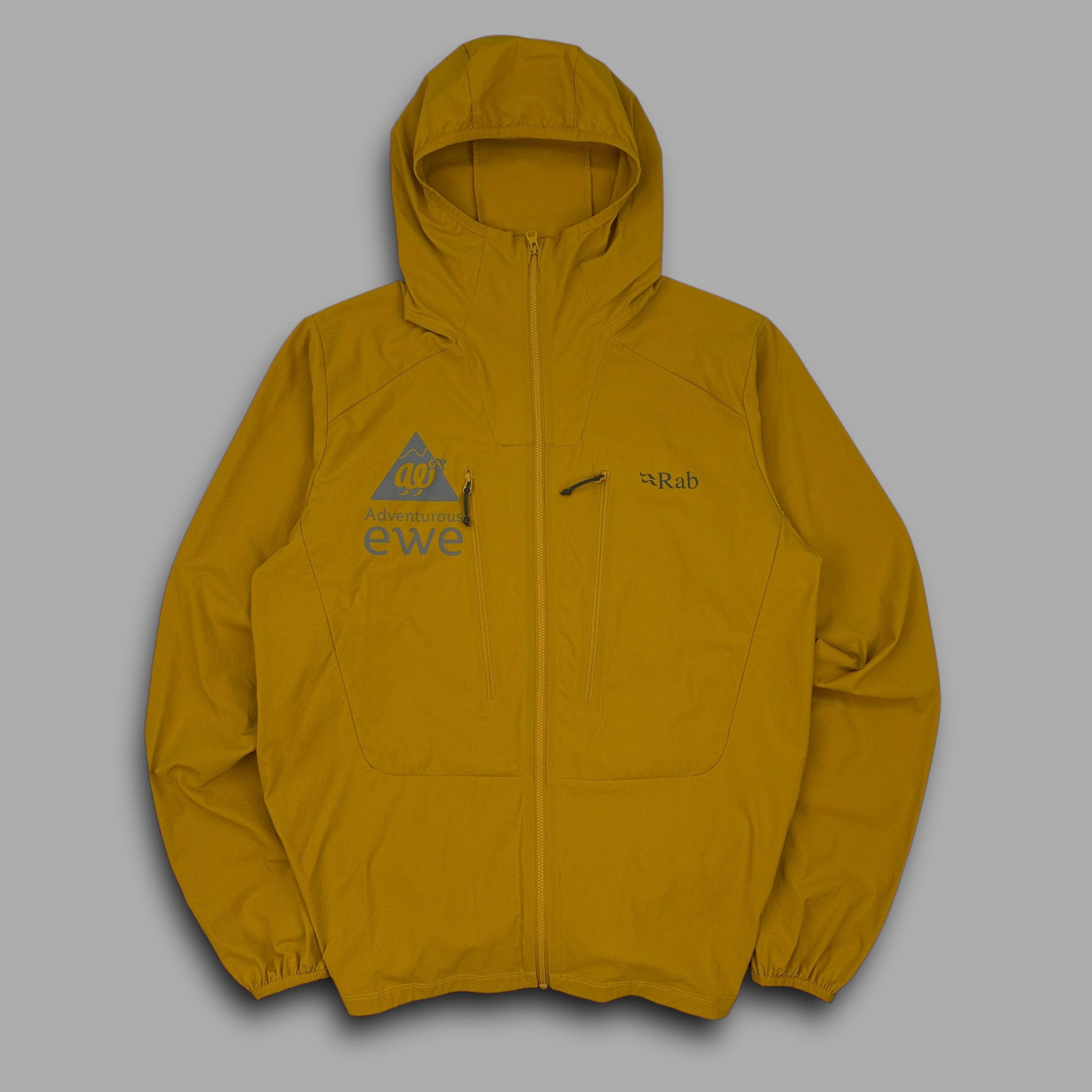 Rab 2000's technical softshell dual-pocket windbreaker (M)