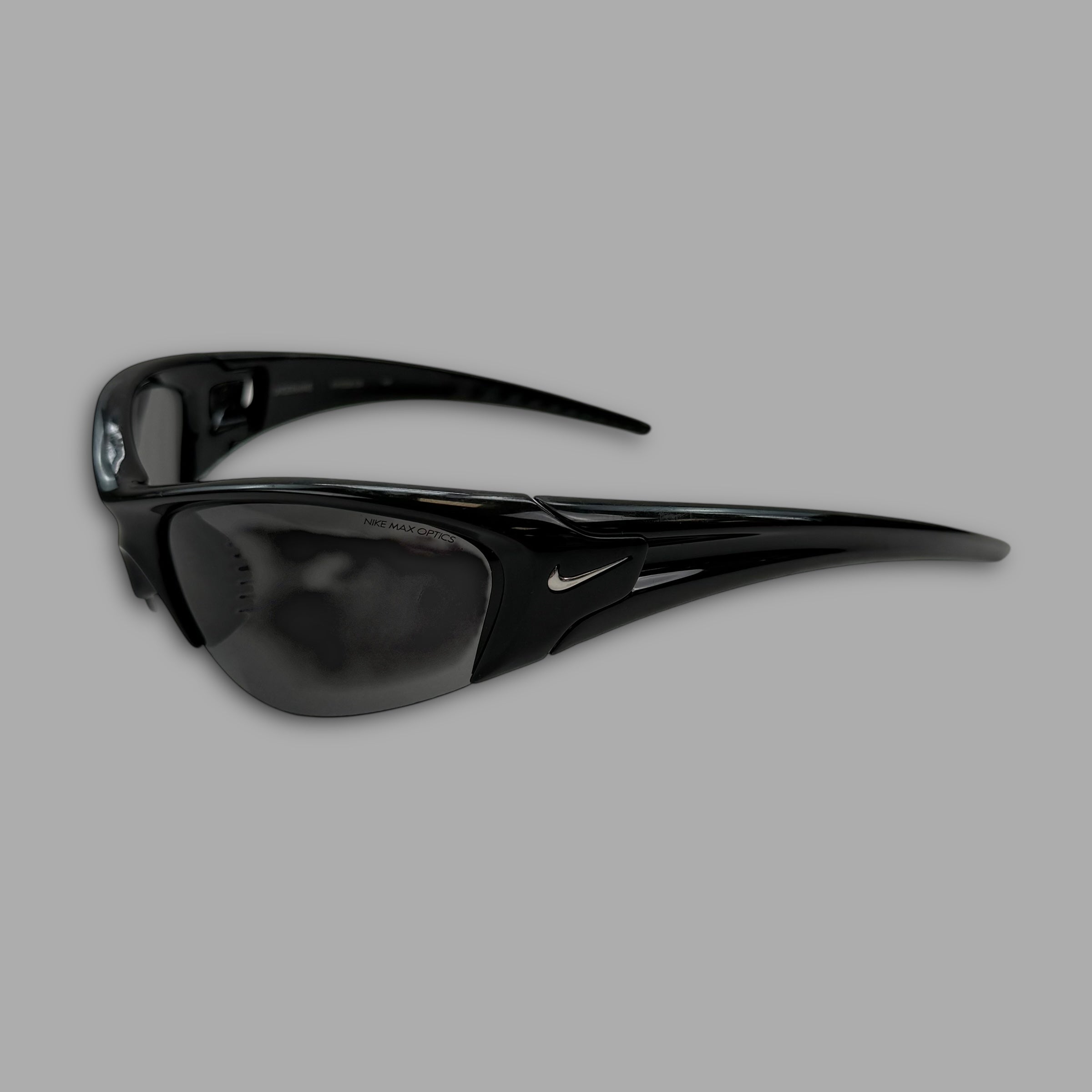 Nike 2000's undermine wrap around sunglasses (OS)