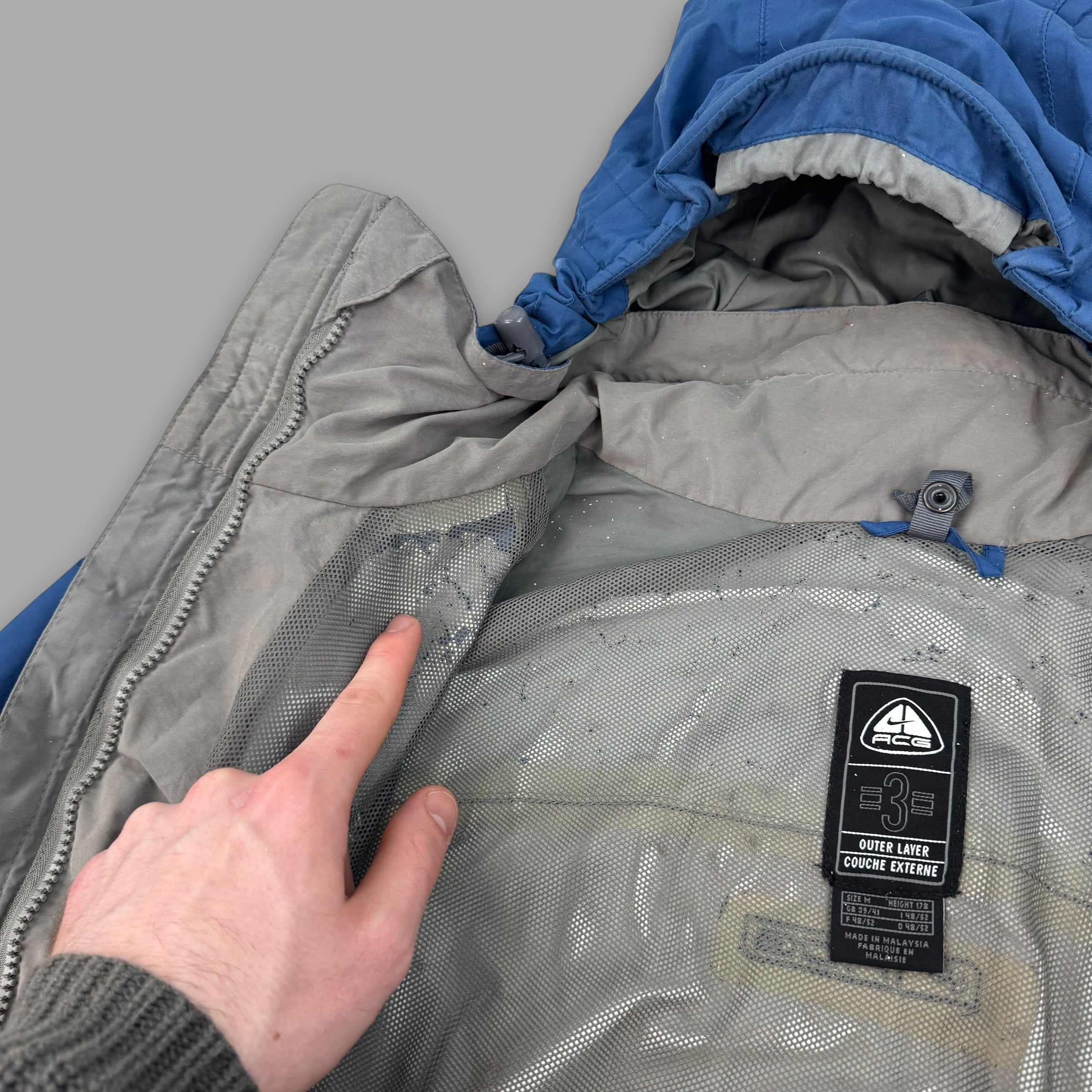 Nike ACG 2000's technical panelled two tone softshell jacket (M)