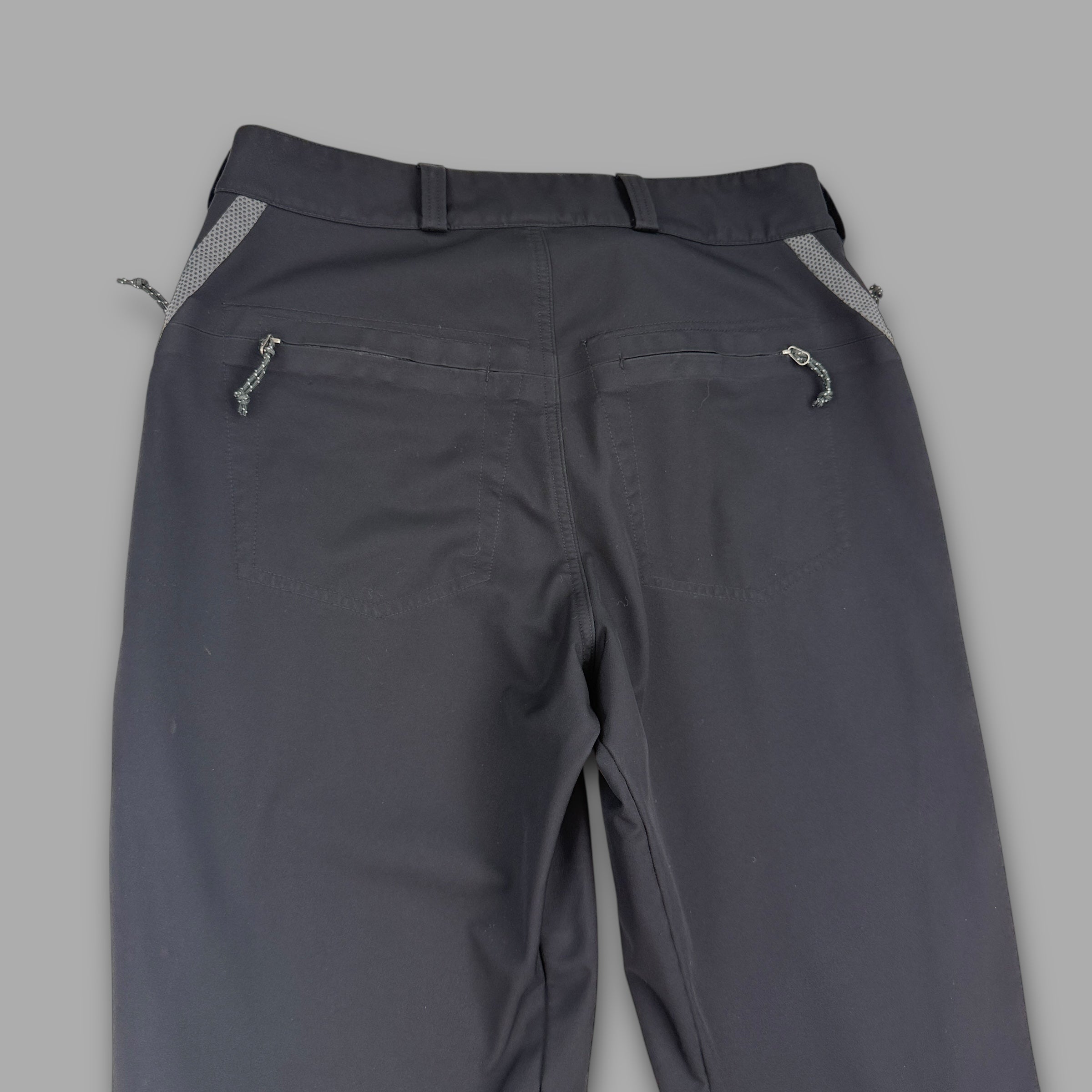Mountain hardwear 2000's technical taped seams conduit softshell bottoms (S-M) wms