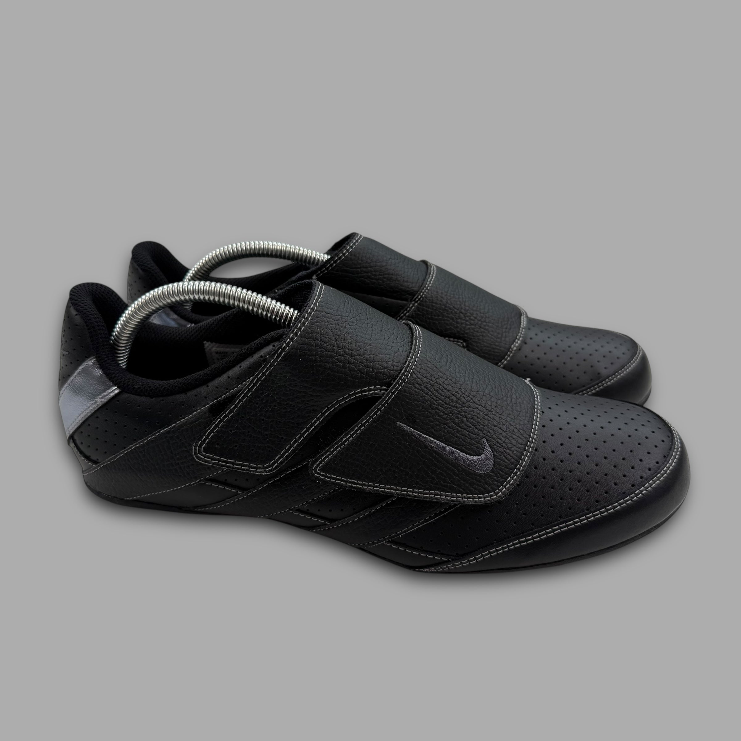 Nike roubaix 2009 'black & silver perforated ' slip on (UK8)
