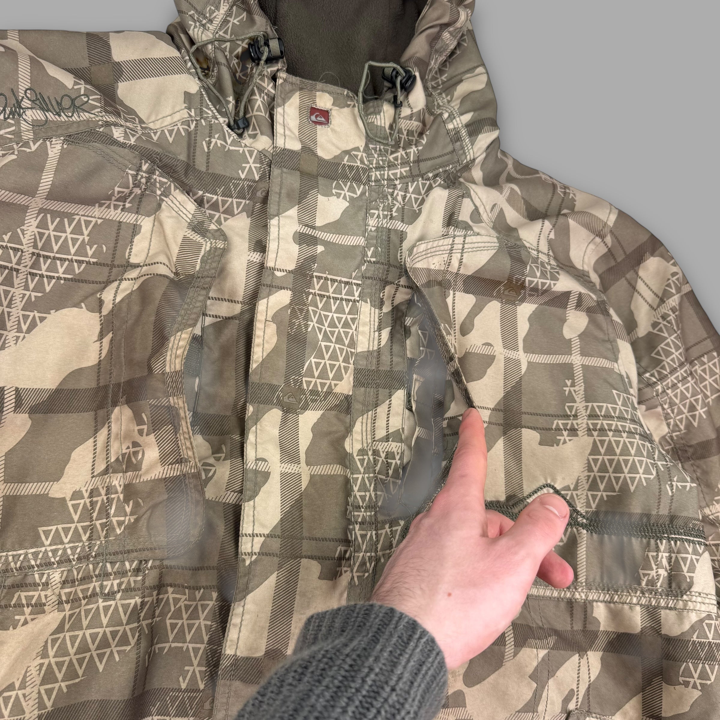 Quiksilver 2000's technical multi-pocket fleece lined softshell jacket (M)