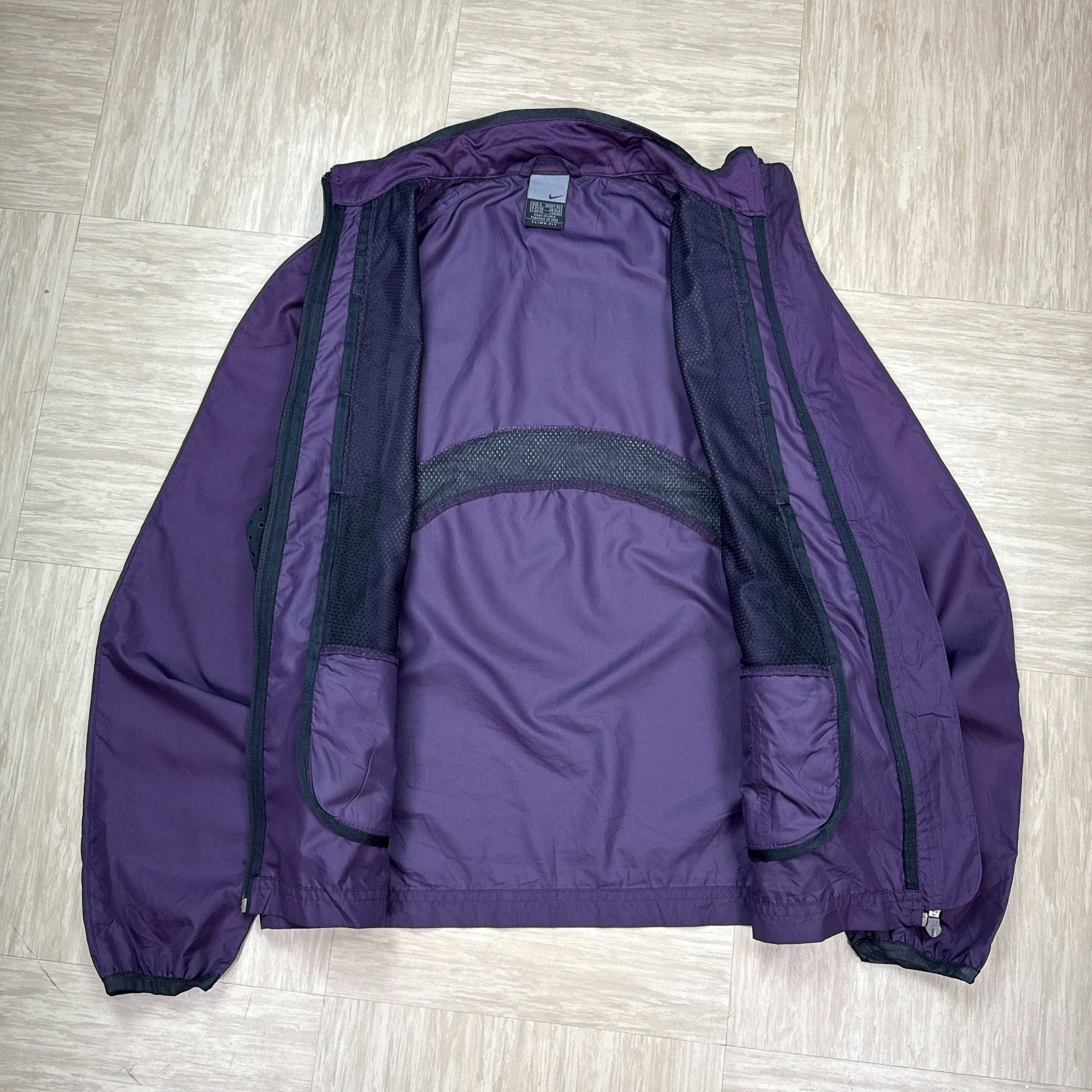 Nike 2000's technical butterfly hidden pocket track jacket (S)