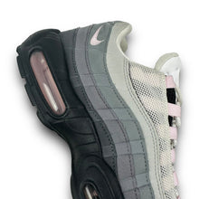 Load image into Gallery viewer, Nike airmax 95 ‘pink foam’ 2020 (UK7)
