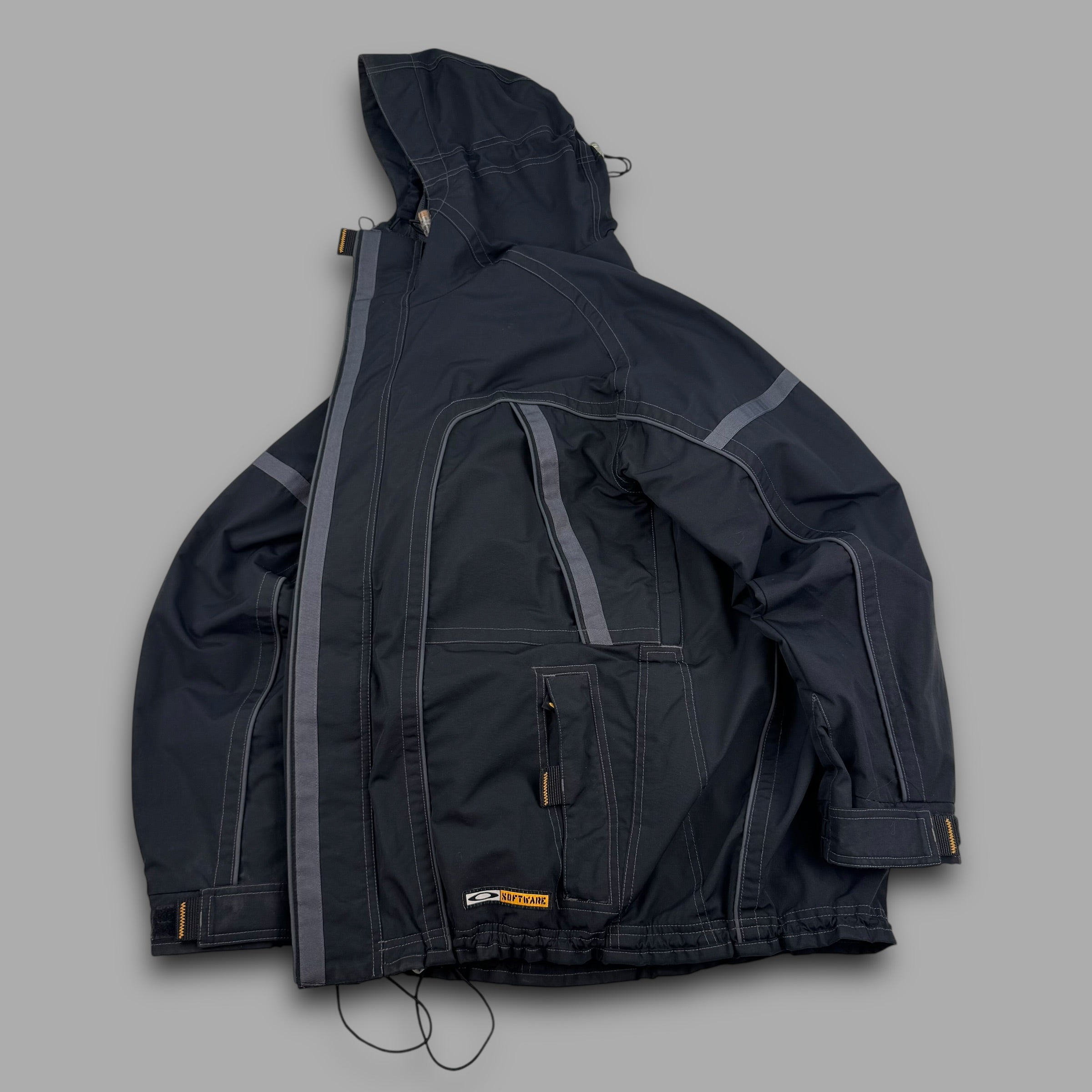 Oakley software 2000's technical panelled multi pocket softshell ski jacket (S-M)
