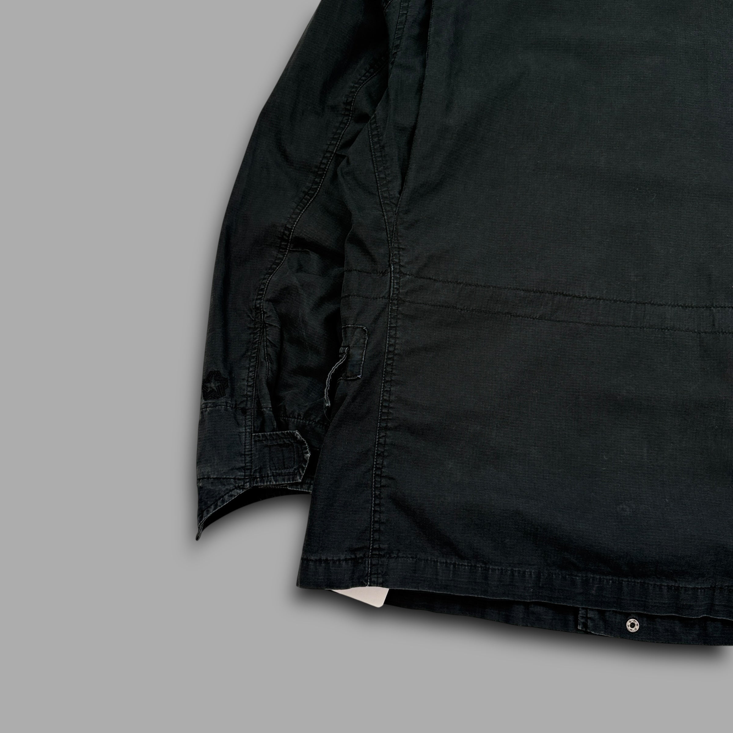 Oakley military division 2008 technical multi-pocket zip up jacket (L)