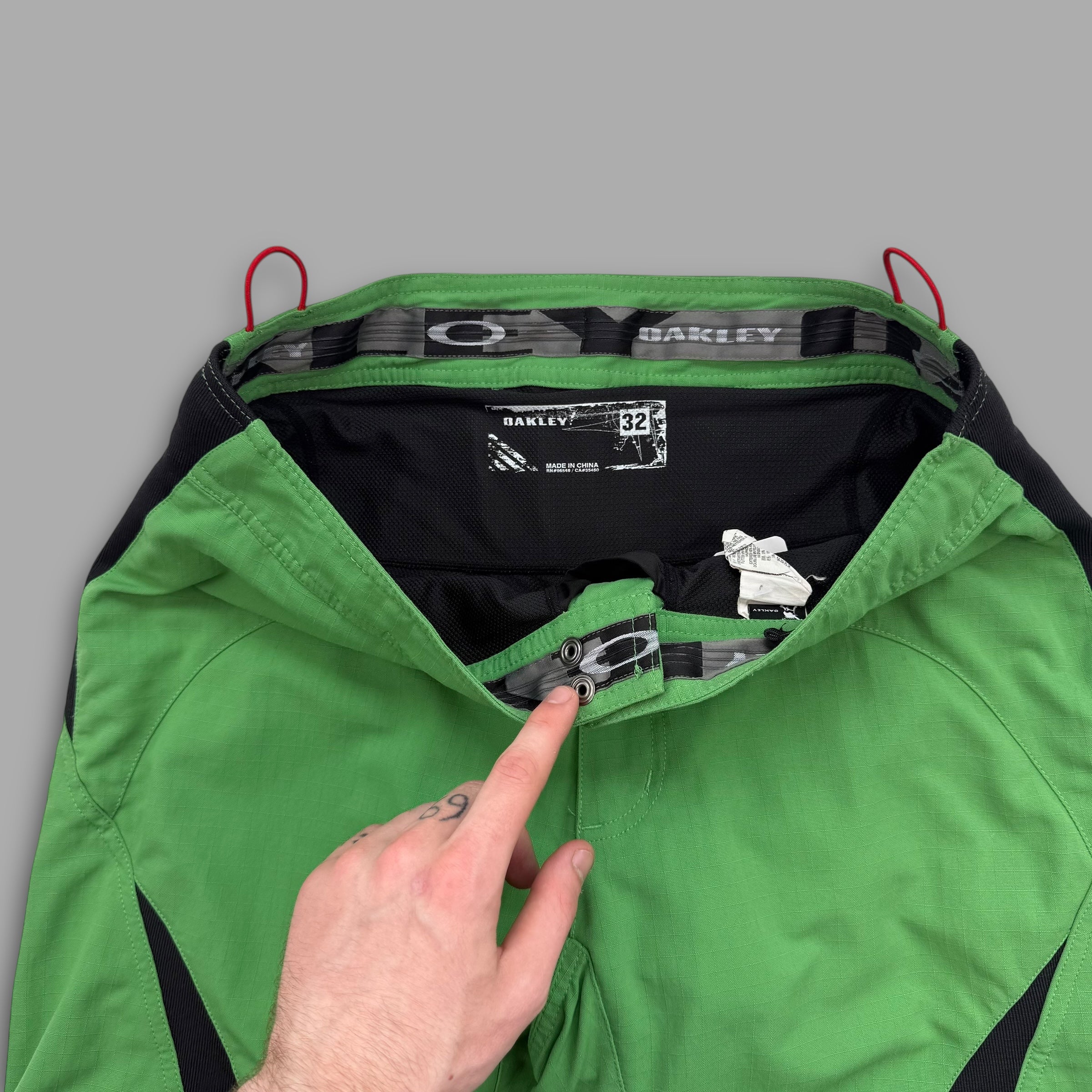 Oakley 2010 technical baggy mountain biking shorts (M)