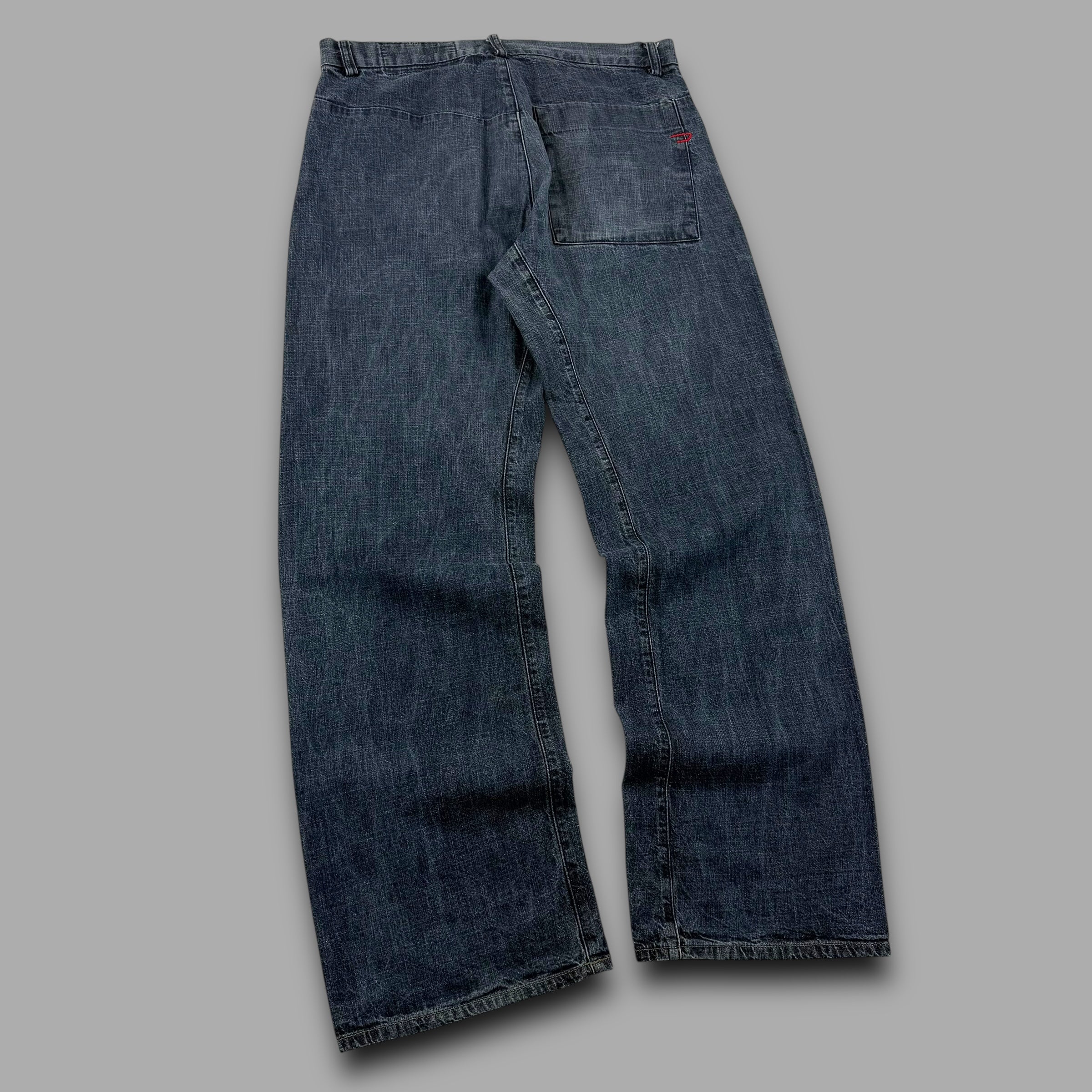 Diesel 2000's relaxed straight leg jeans (S)