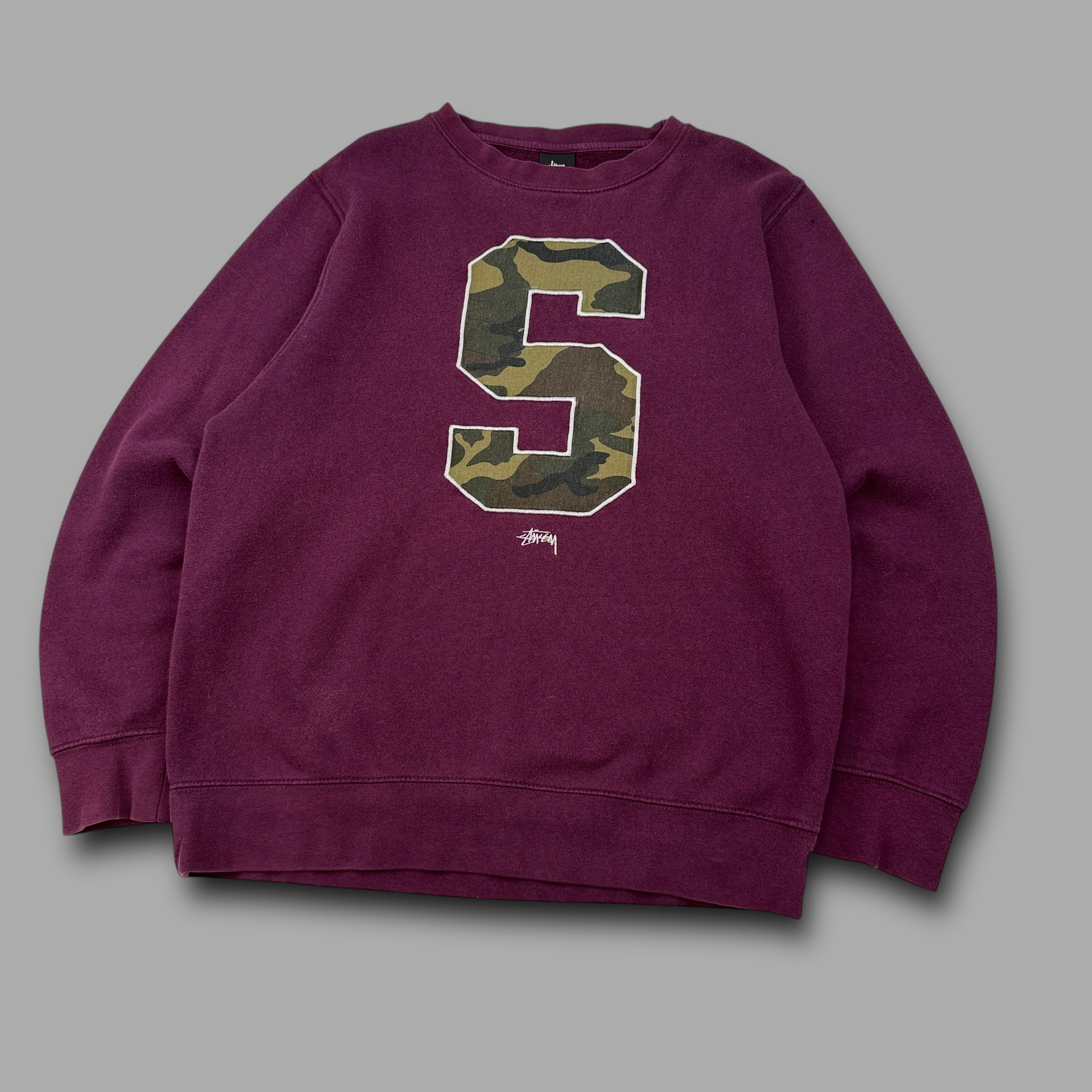 Stussy 2000's graphic camo print pullover sweatshirt (M)