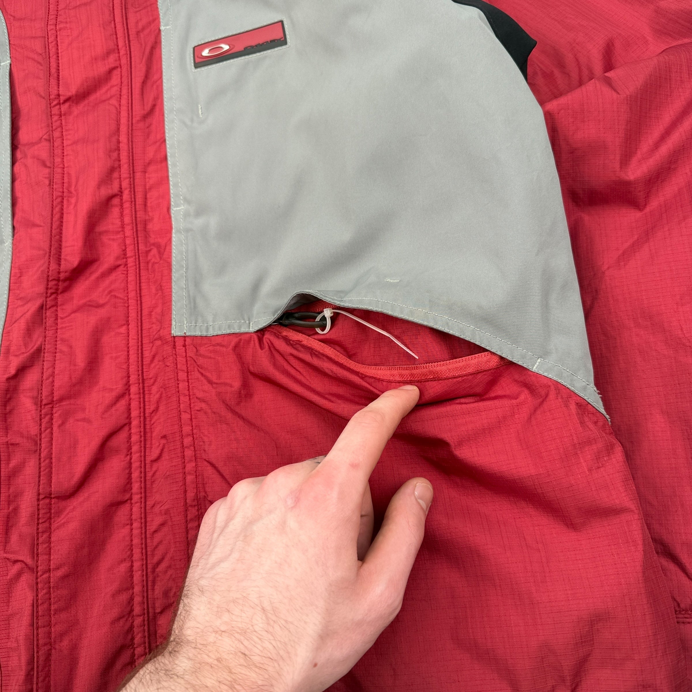 Oakley nitro fuel 2000's technical vented nylon rip stop ski jacket (S)