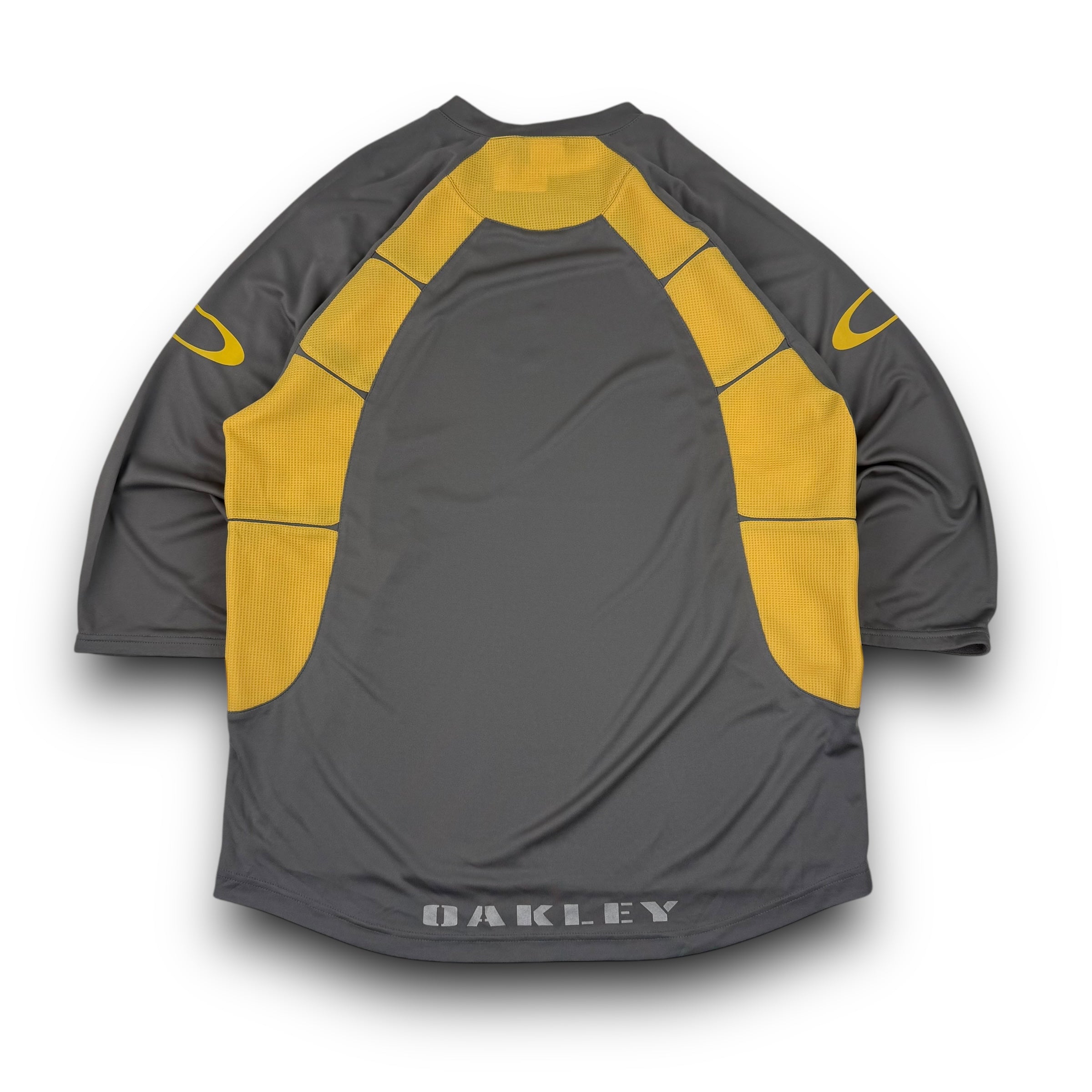 Oakley 2000's technical paneled mesh training shirt (L)