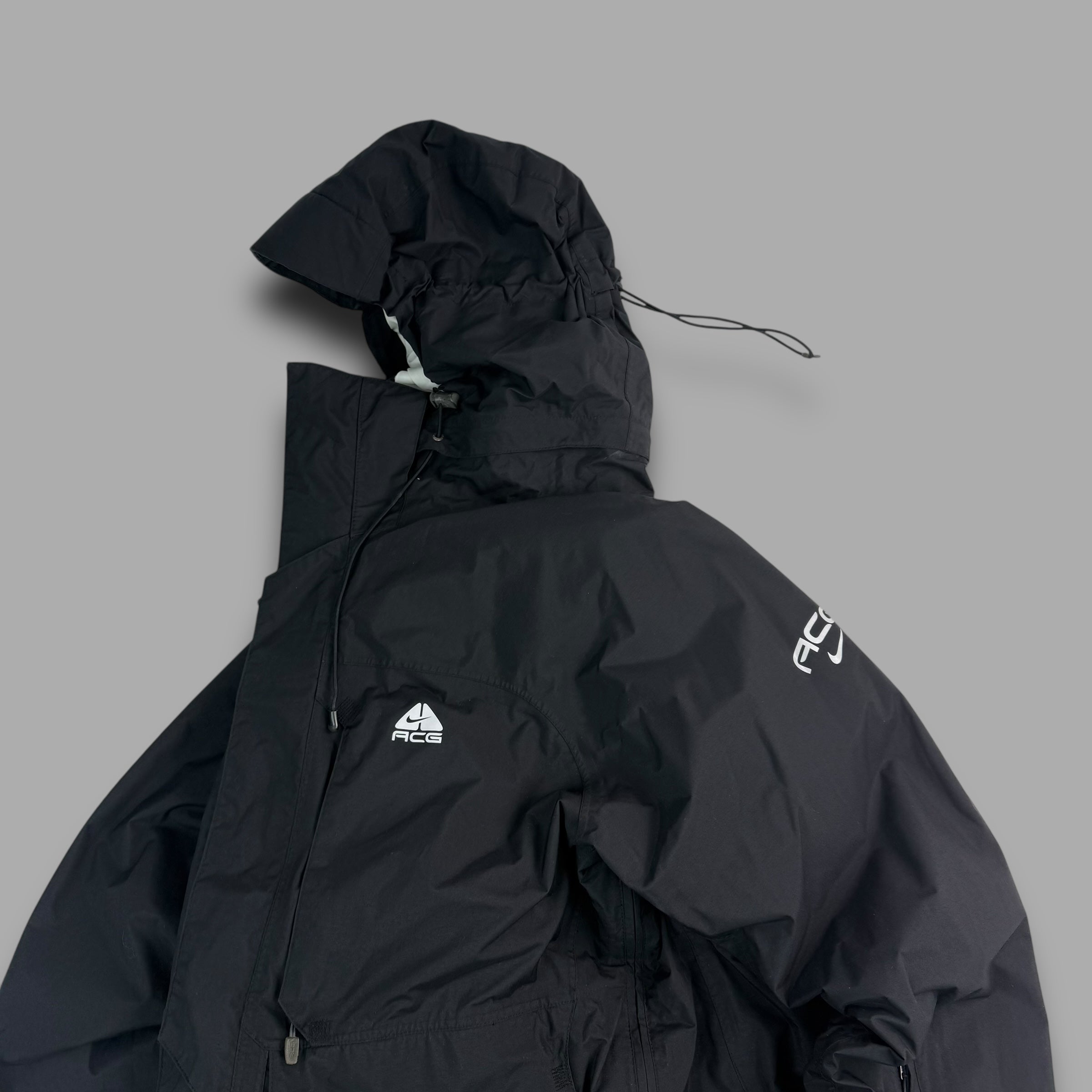 Nike ACG 2000's technical multi-pocket shell jacket (L)