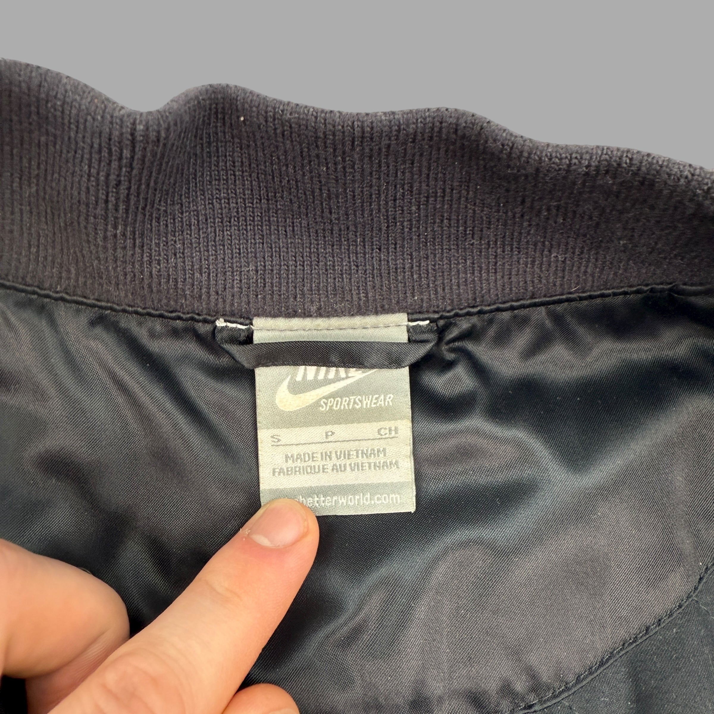 Nike 2000's button up satin cropped bomber jacket (S)