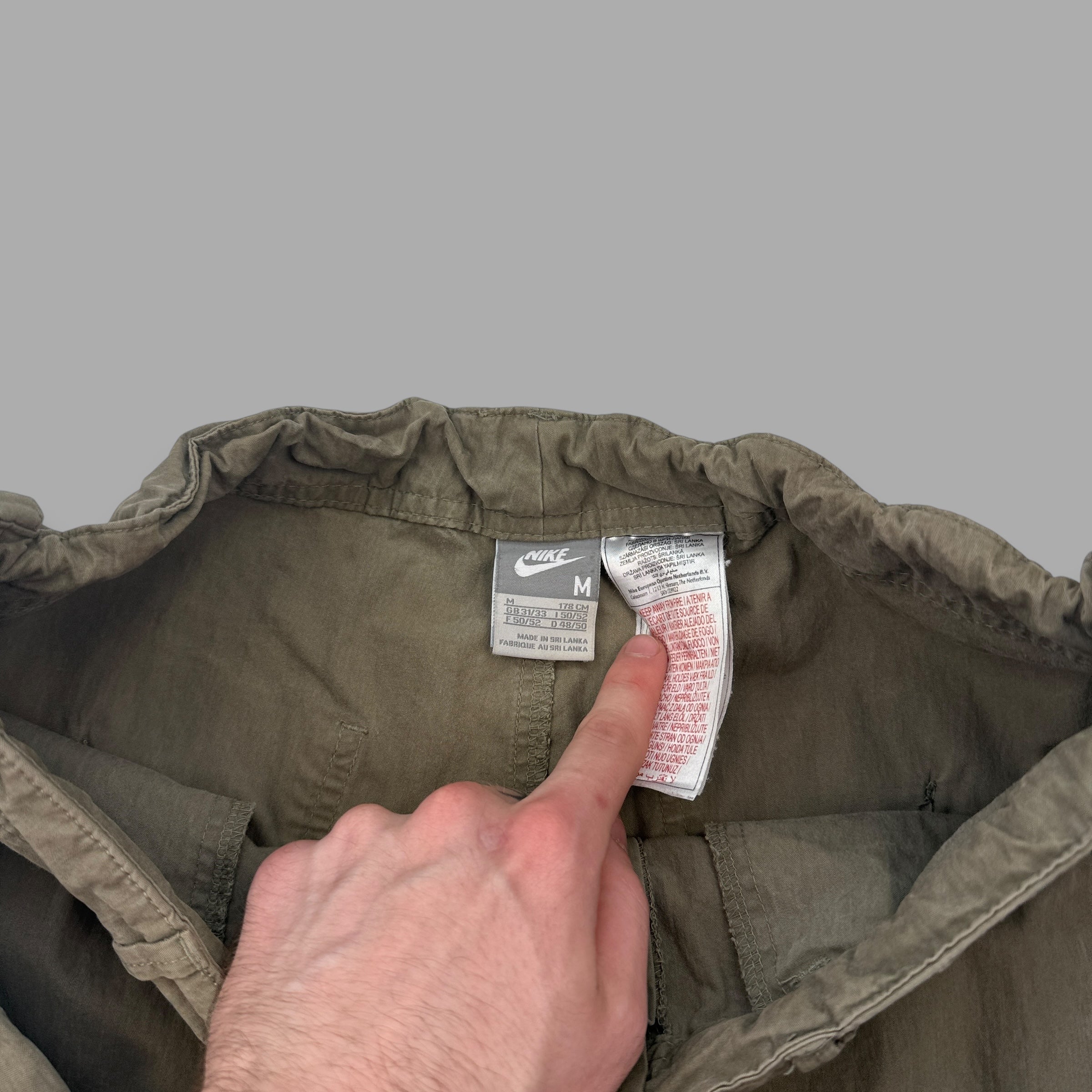 Nike cortiez 2000's baggy technical cargo bottoms (M)