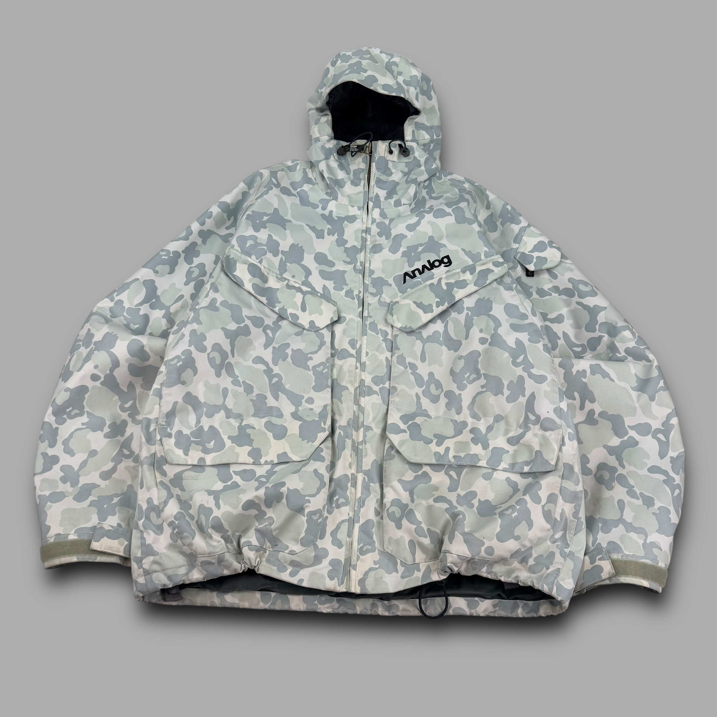 Burton Analog 2000's technical vented camo print hardshell ski jacket (XL)