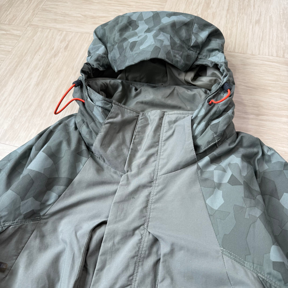 Nike ACG 2000's technical multi-pocket softshell jacket (L)
