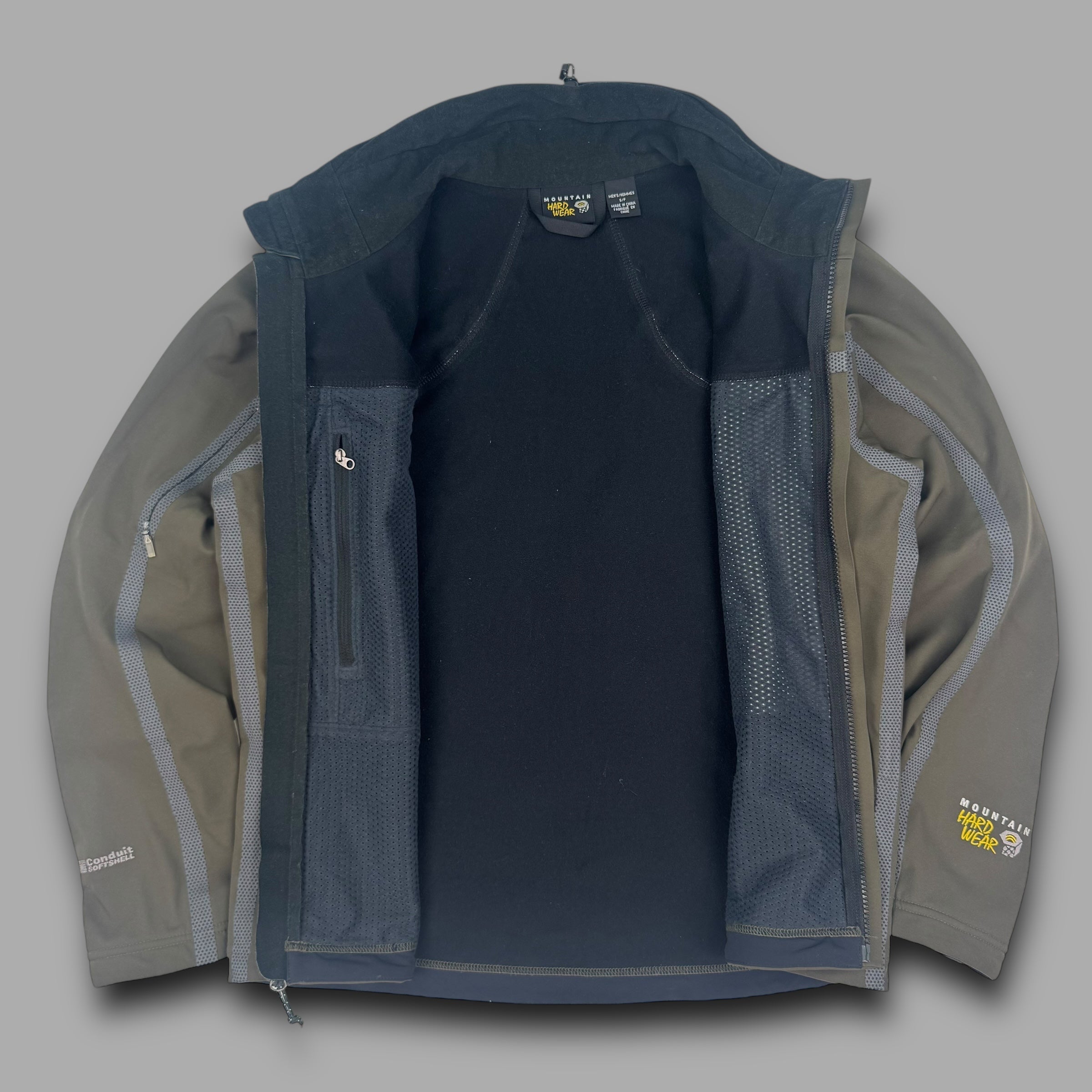 Mountain hardwear 2000’s technical taped seams conduit softshell jacket (S)
