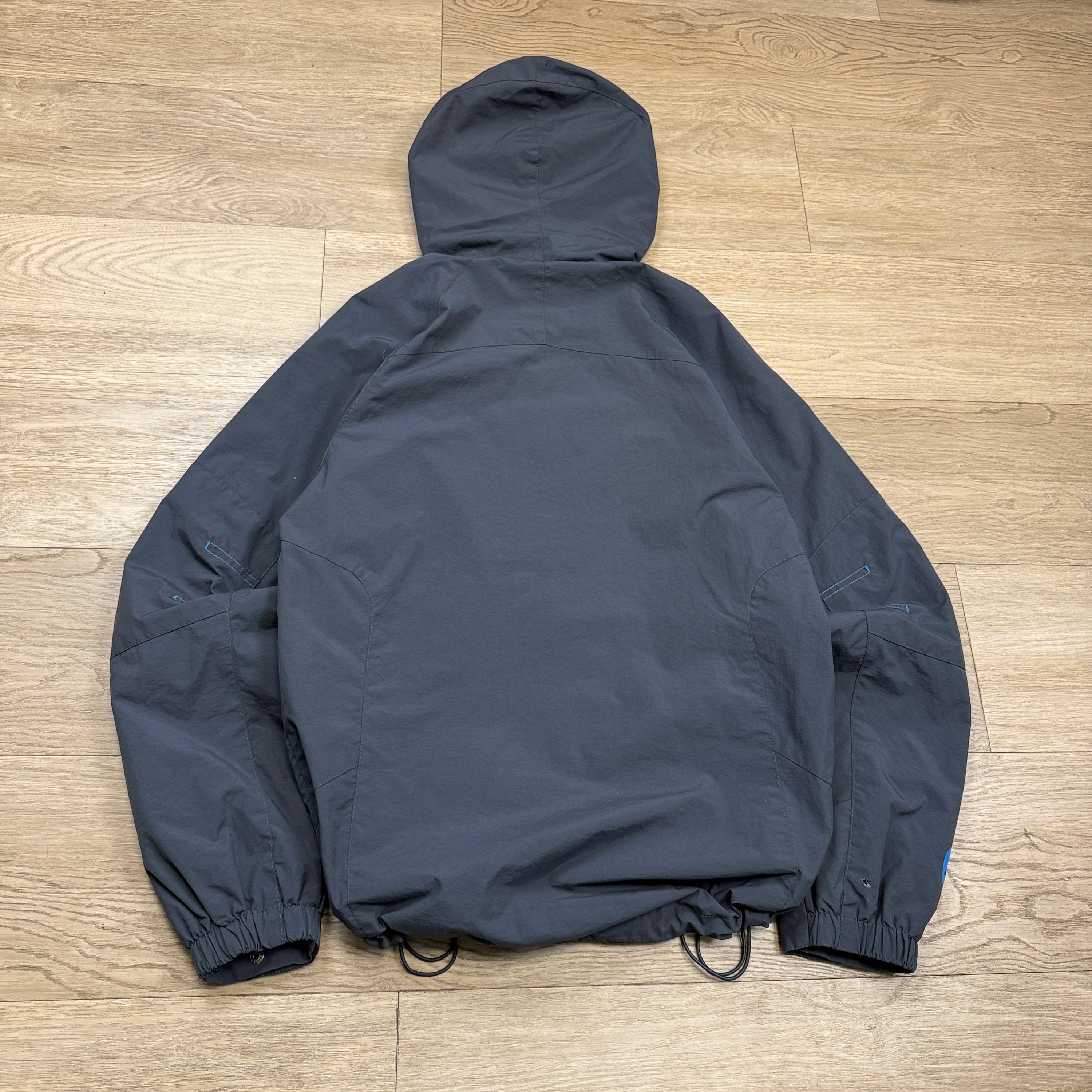 Airwalk 2000's technical lightweight nylon hooded goggle jacket with contrast stitching (S)