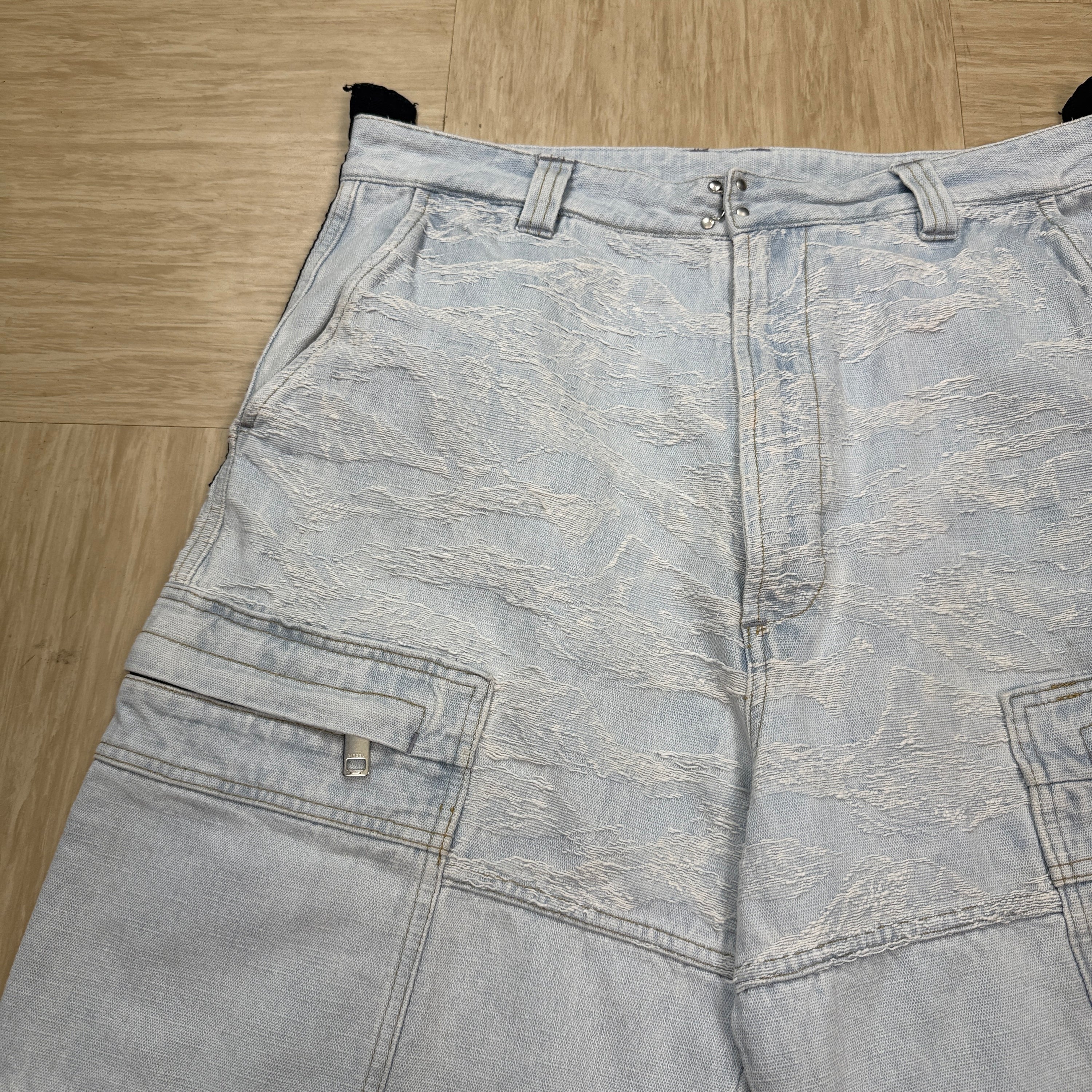 Diesel 2000's baggy wide leg embroidered jean shorts (M)