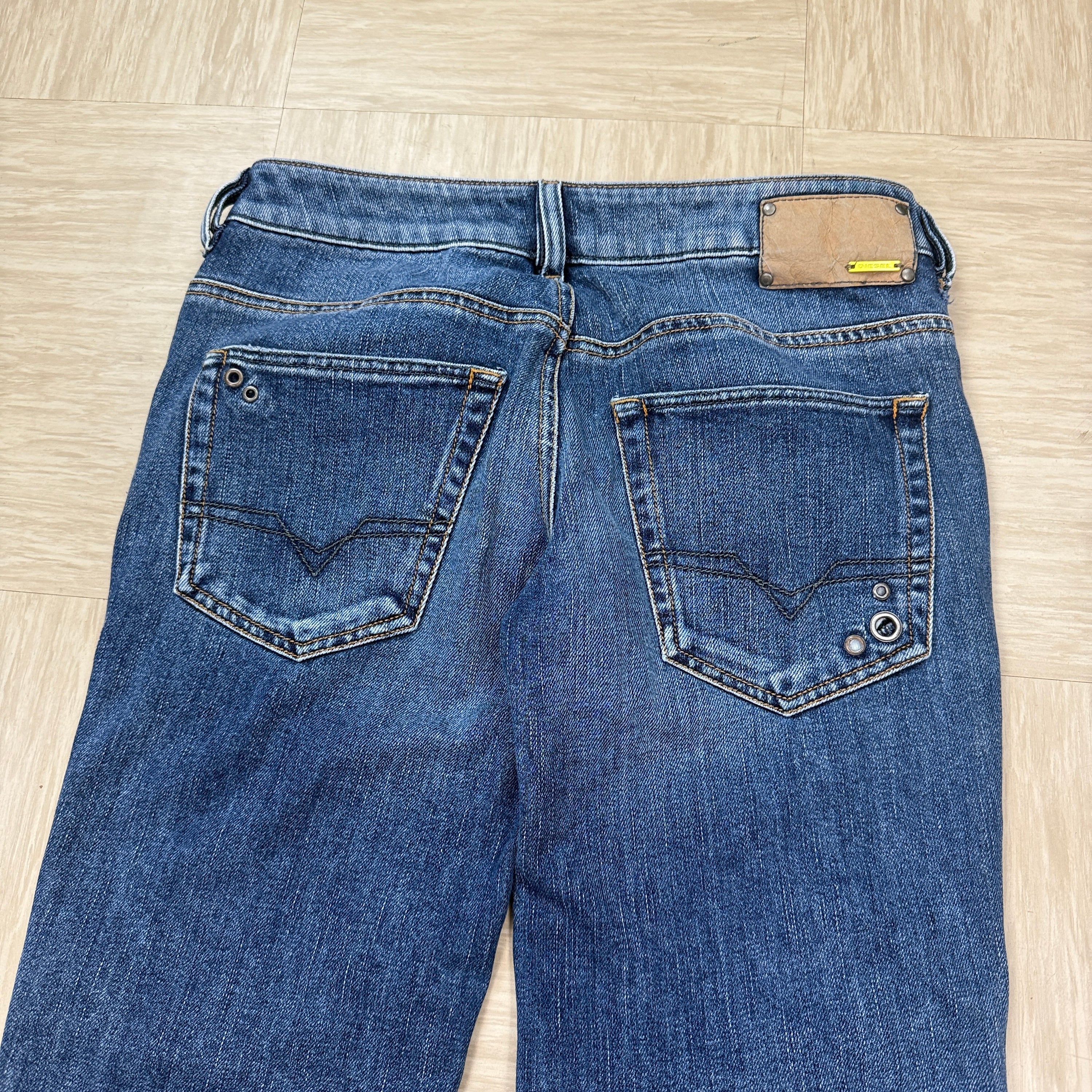 Diesel ryoth-n 2000's low waisted denim bootcut jeans (S)