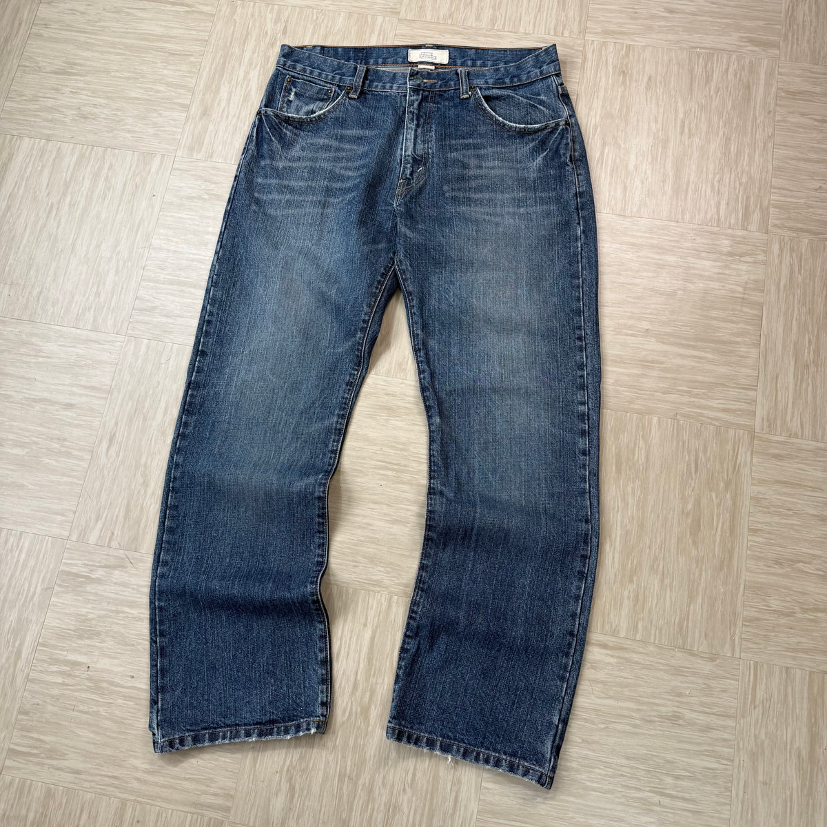 No fear 2000's relaxed fit denim straight leg jeans (S)