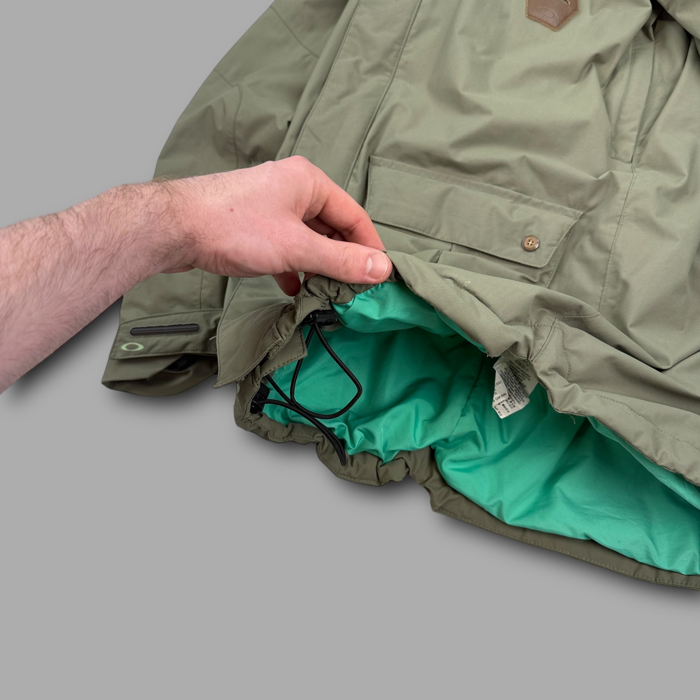 Oakley 2013 technical dual pocket vented snowboard jacket (S)