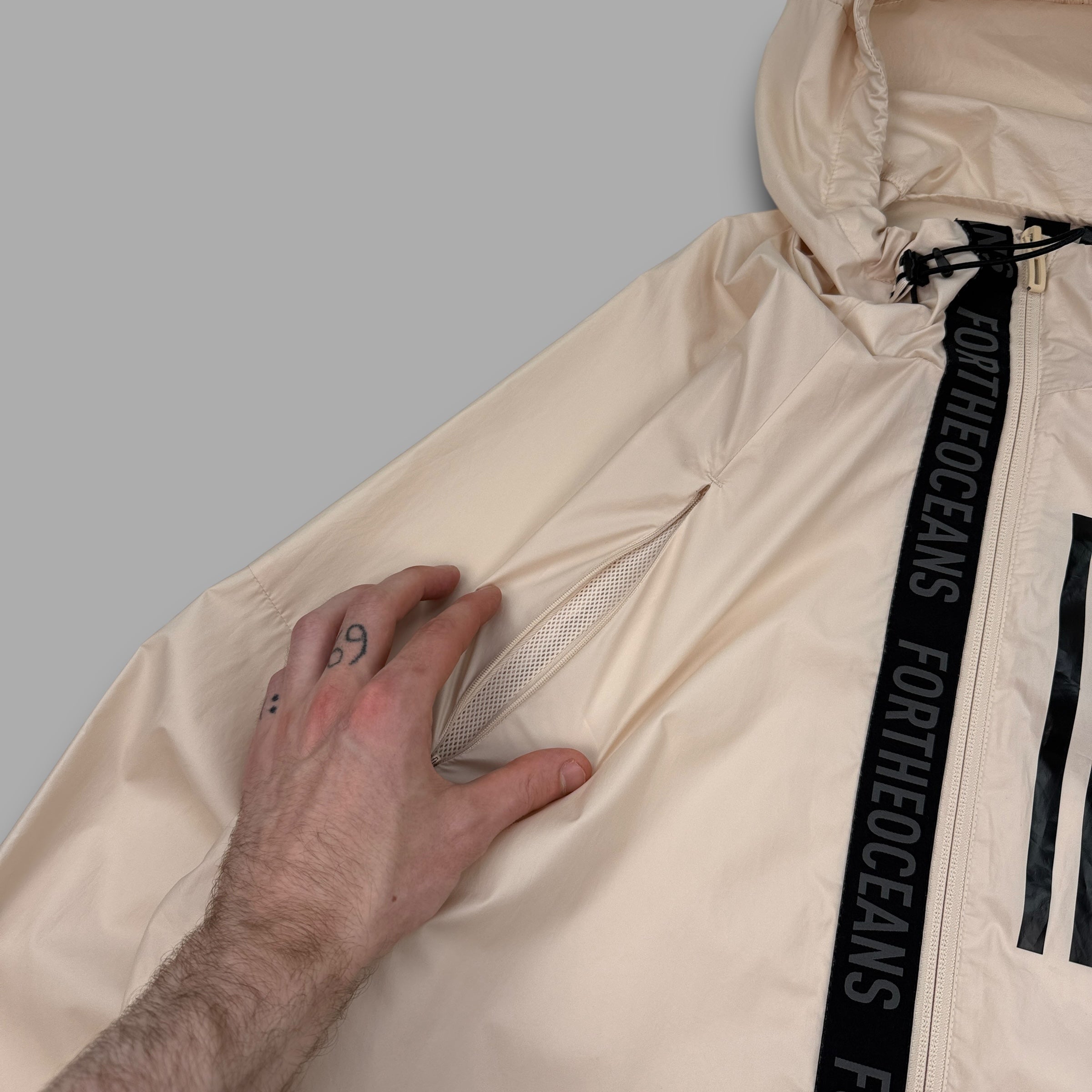 Adidas 2019 'for the oceans' technical windbreaker (M)