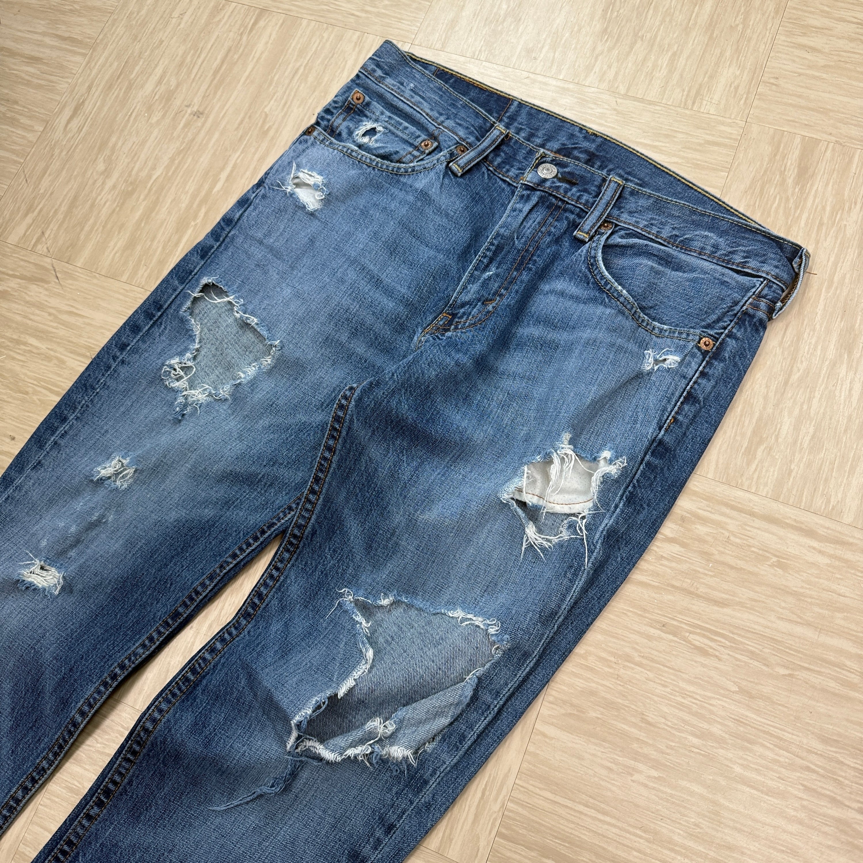 Levi's 511 2000's slim fit distressed jeans (S)
