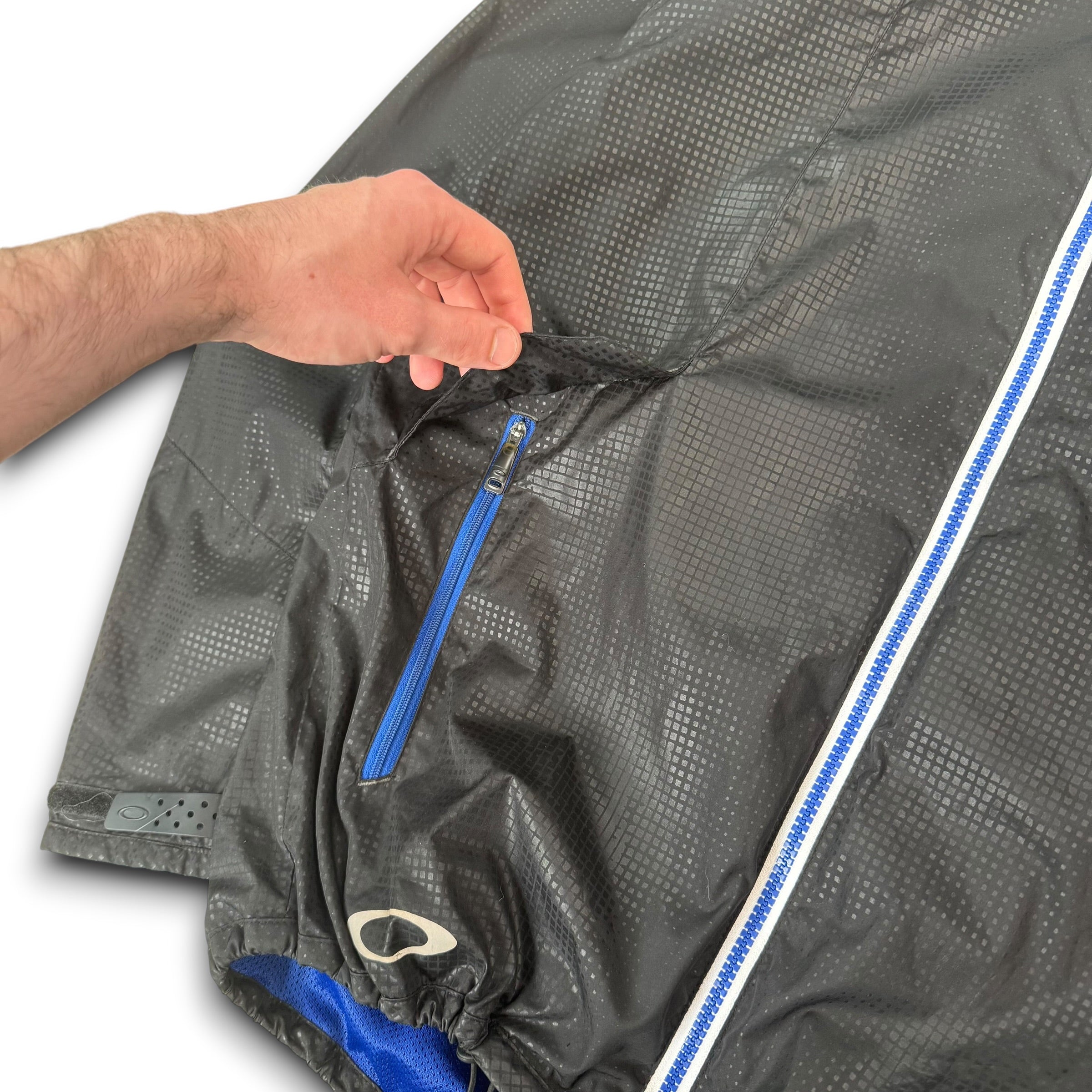Oakley 2013 technical monogram zip up softshell windbreaker (M)