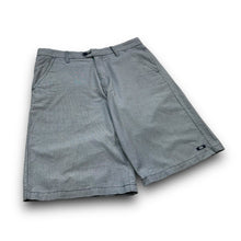 Load image into Gallery viewer, Oakley 2011 contrast stitch baggy pinstripe shorts (M)
