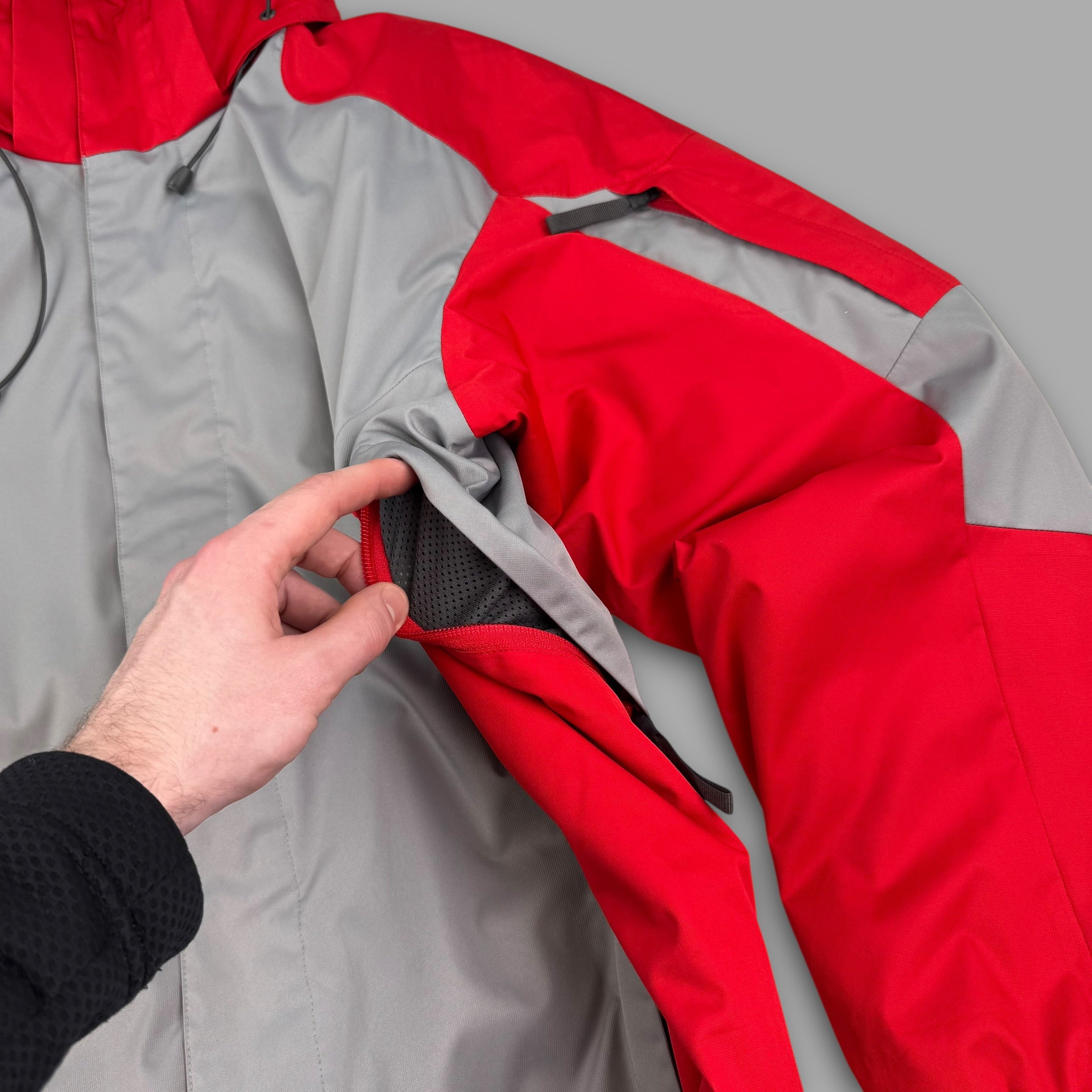 Salomon 2004 technical vented clima pro storm 20,000mm ski jacket (L)