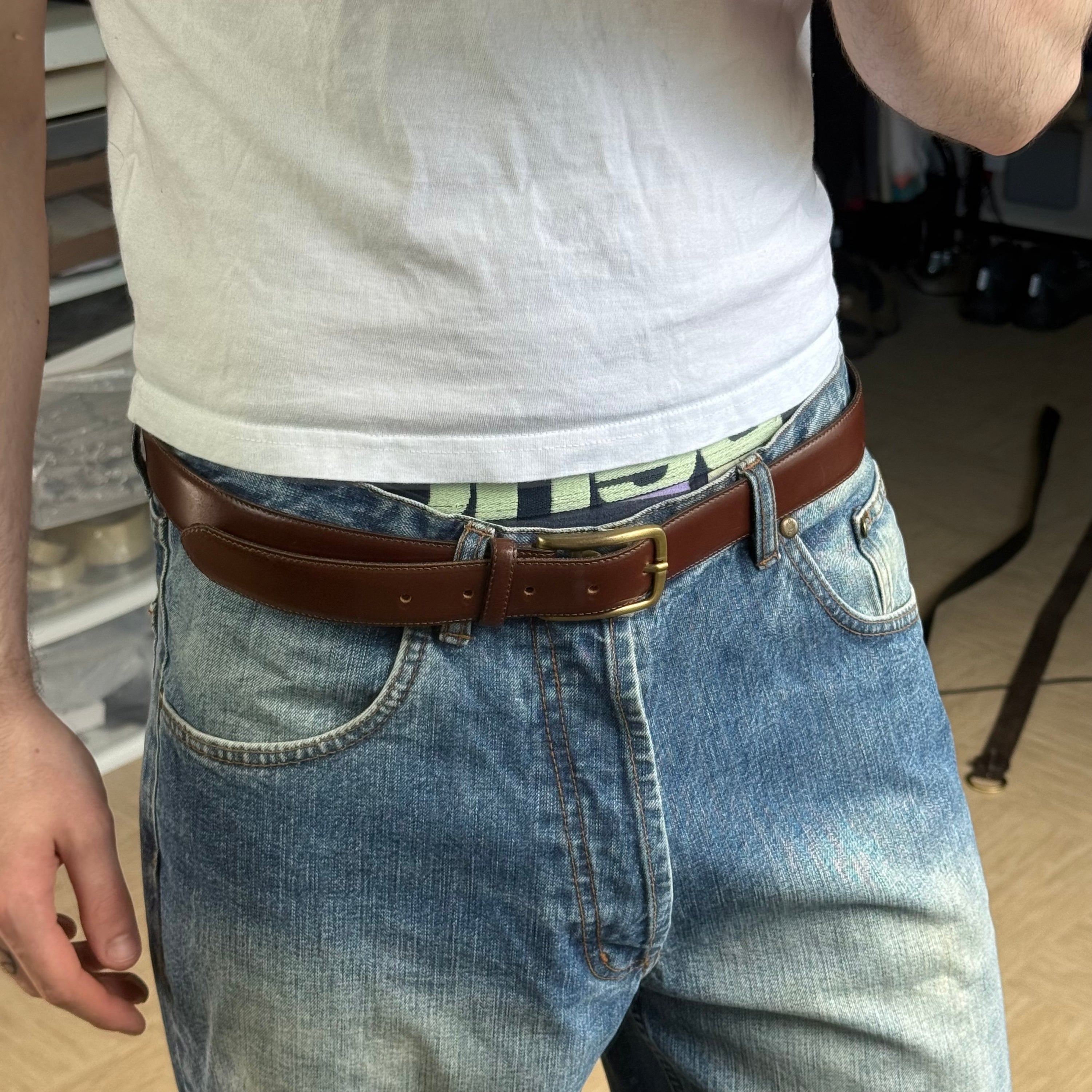 Reiss 2000's gold plated buckle brown leather belt (OS)