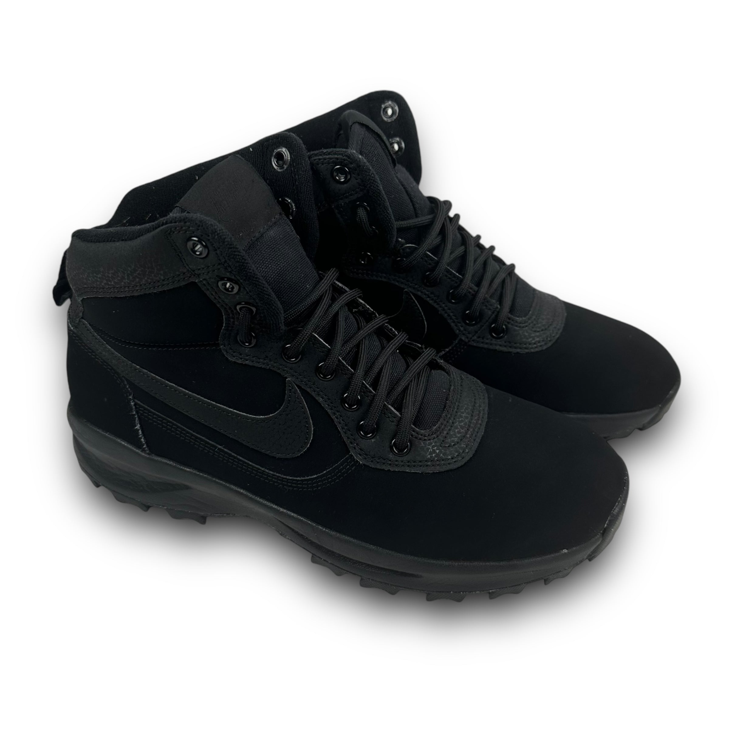 Nike manoadome 'triple black' 2020 (UK8.5)