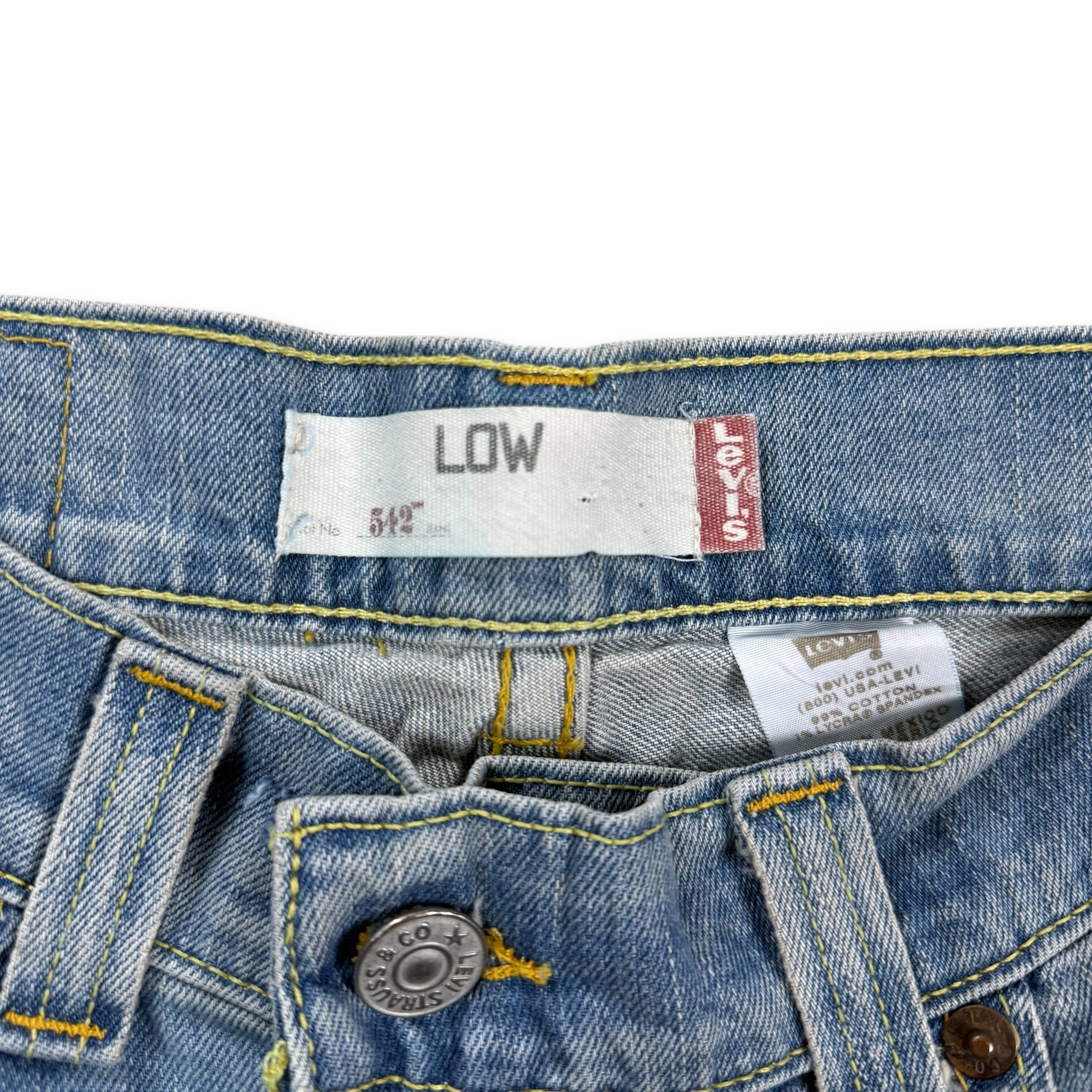 Levi's 542 2000's low waisted faded light denim flare jeans (S)